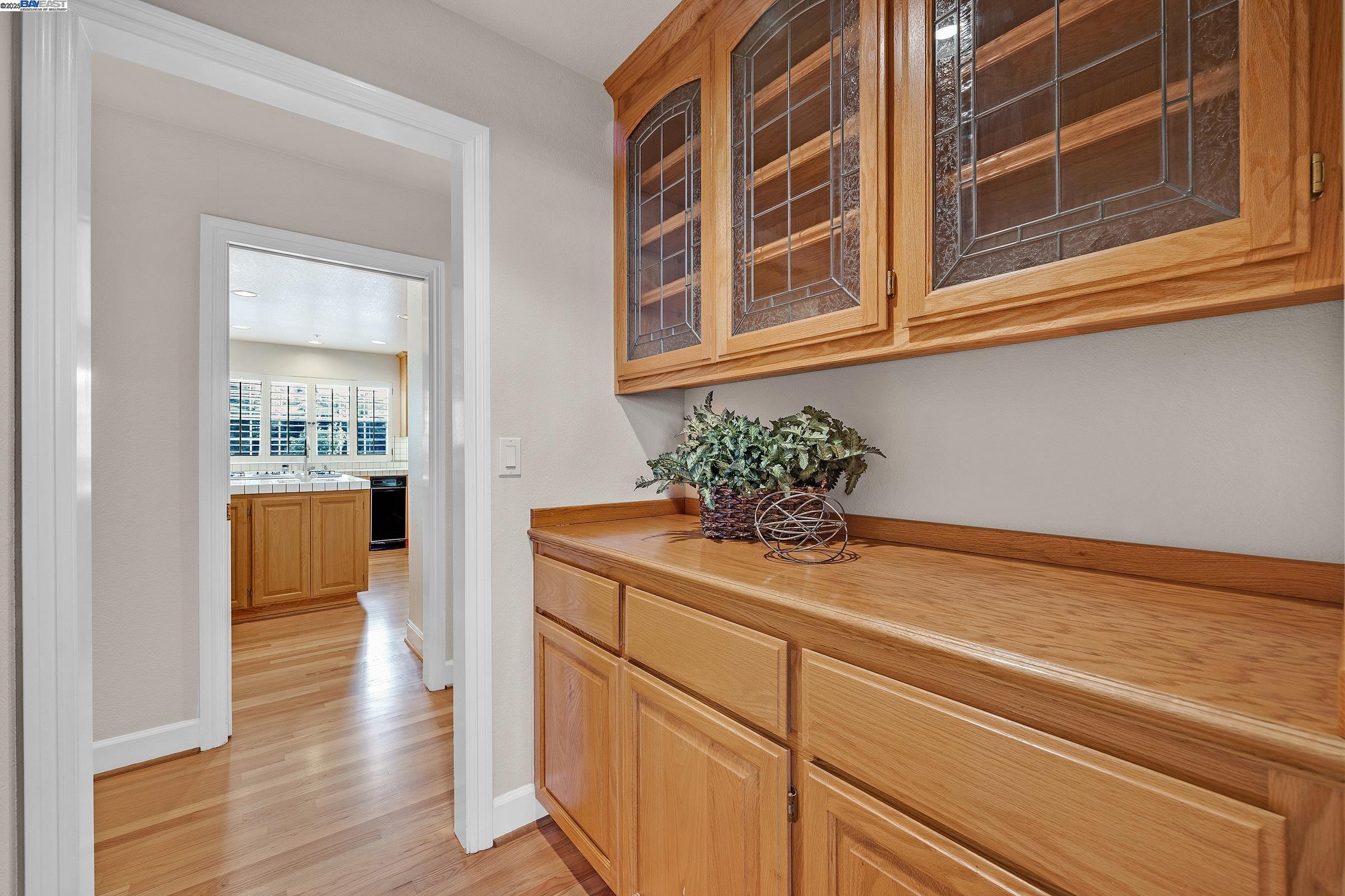 Detail Gallery Image 10 of 60 For 2215 Chardonnay Way, Livermore,  CA 94550 - 4 Beds | 3/3 Baths