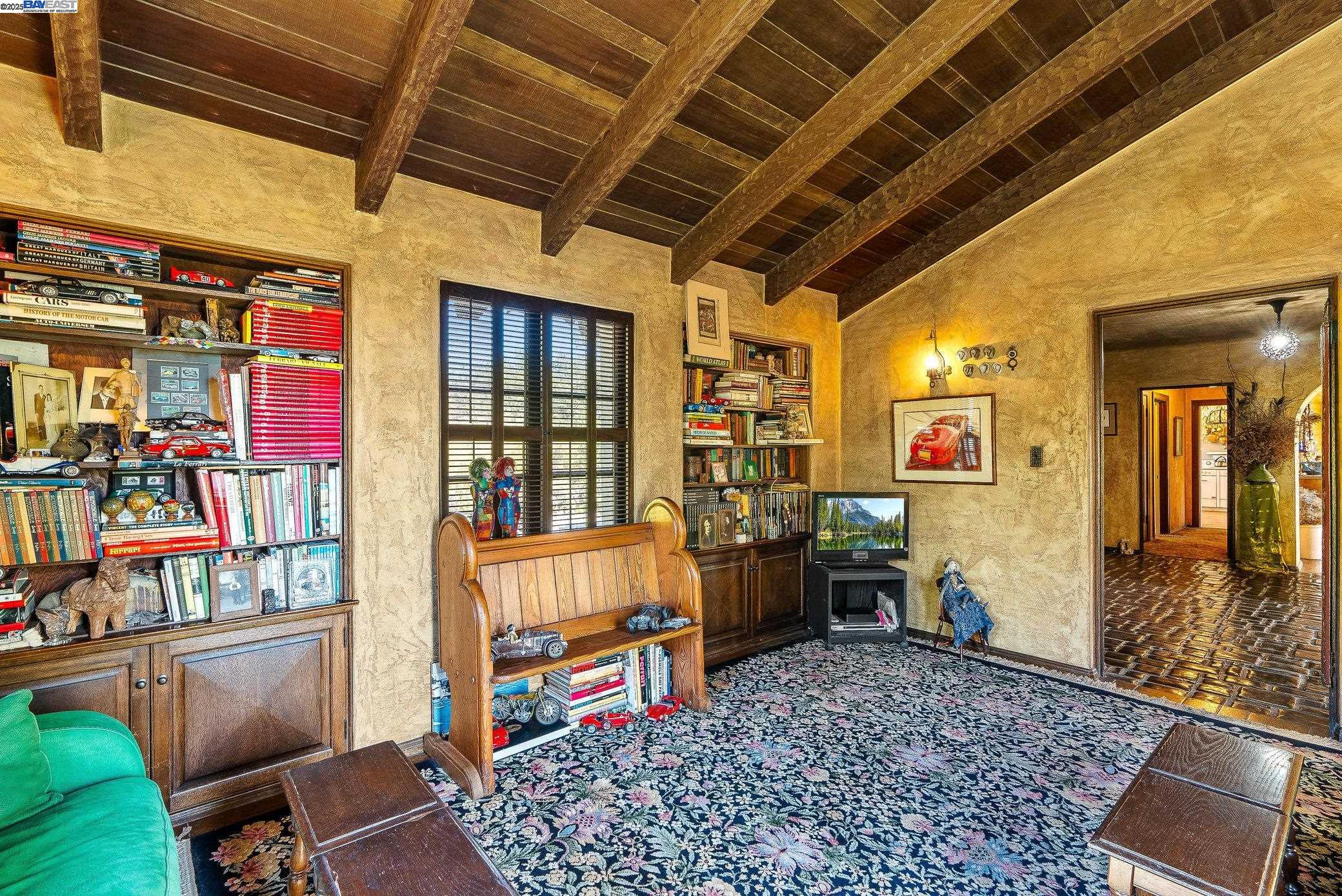 Detail Gallery Image 12 of 50 For 921 Warren Street, Hayward,  CA 94541 - 3 Beds | 2 Baths