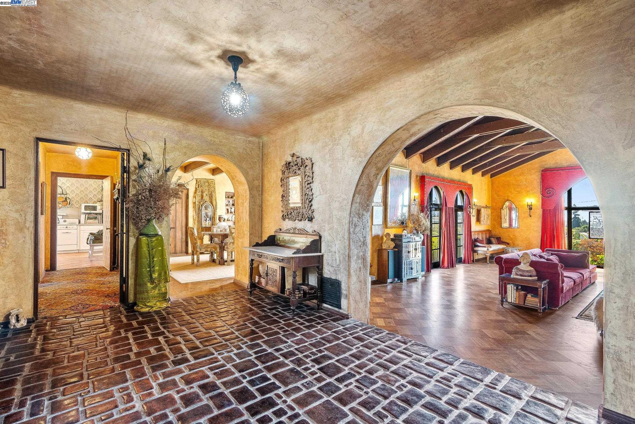 Detail Gallery Image 13 of 50 For 921 Warren Street, Hayward,  CA 94541 - 3 Beds | 2 Baths