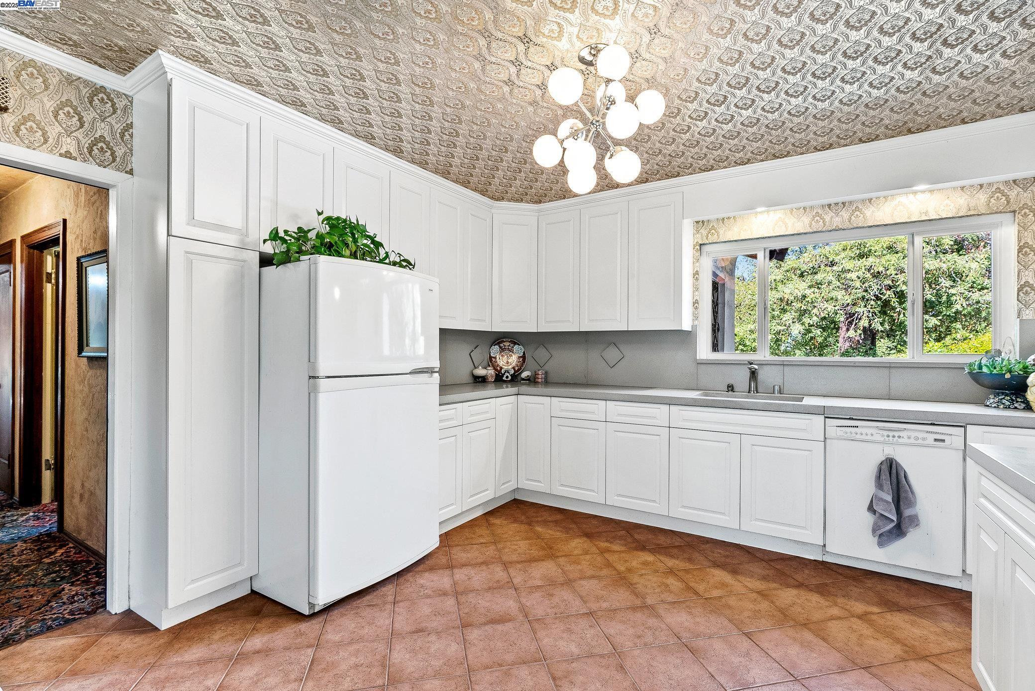 Detail Gallery Image 25 of 50 For 921 Warren Street, Hayward,  CA 94541 - 3 Beds | 2 Baths