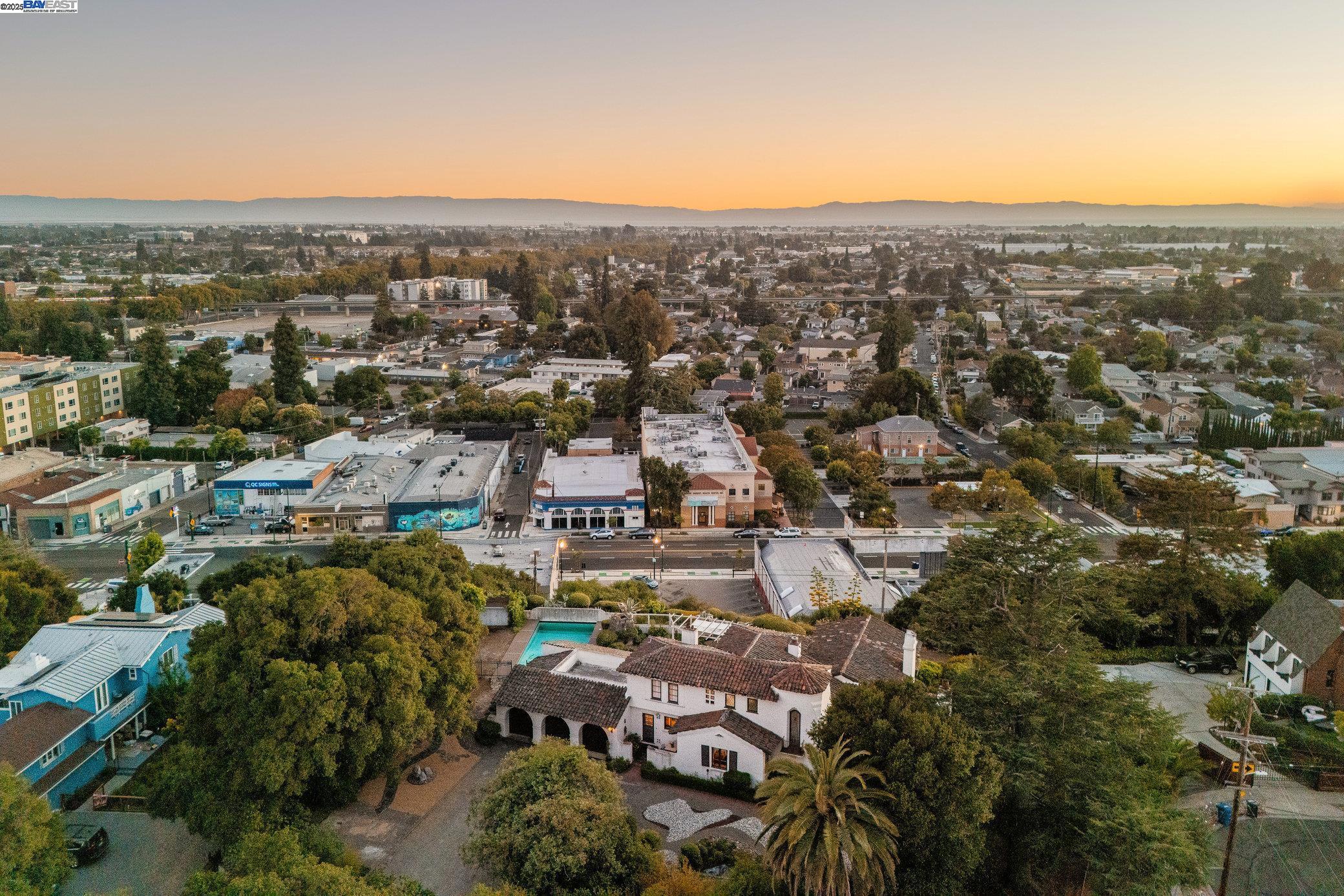 Detail Gallery Image 7 of 50 For 921 Warren Street, Hayward,  CA 94541 - 3 Beds | 2 Baths