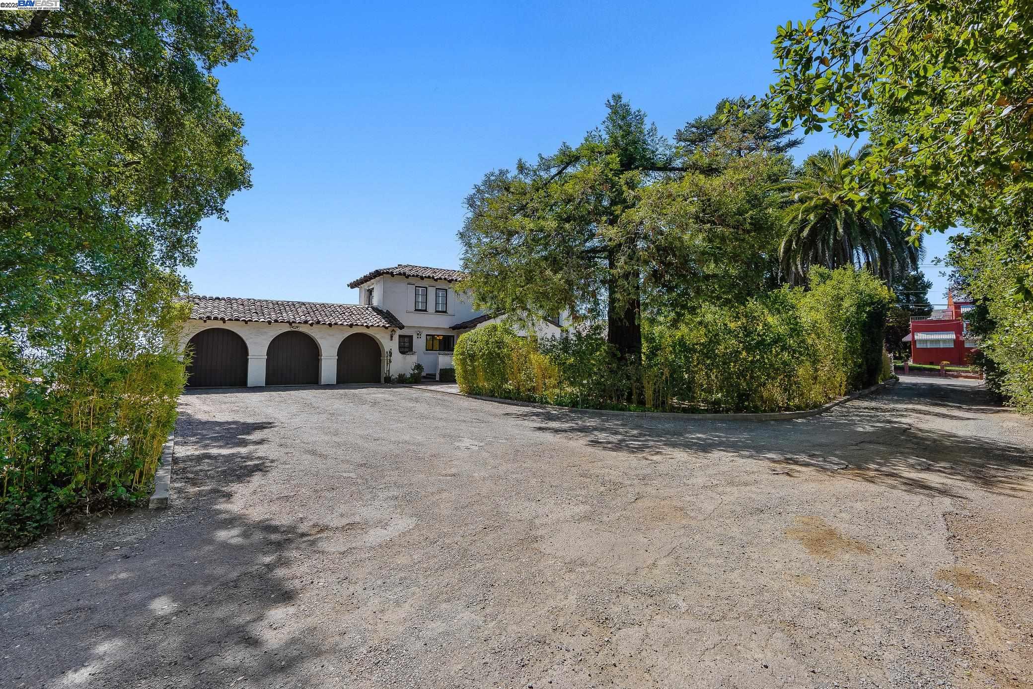 Detail Gallery Image 8 of 50 For 921 Warren Street, Hayward,  CA 94541 - 3 Beds | 2 Baths