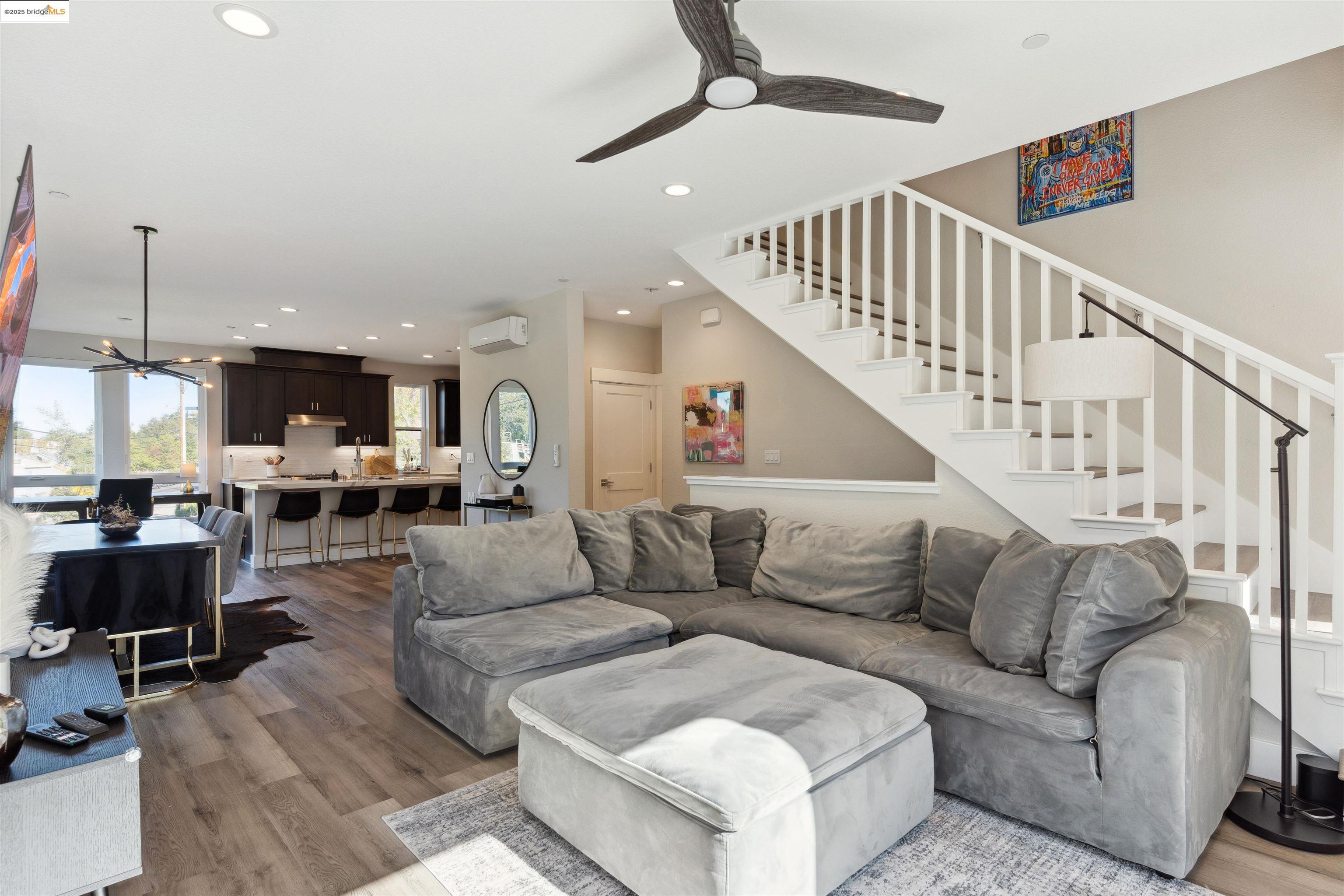 Detail Gallery Image 13 of 43 For 2640 Jones Rd a,  Walnut Creek,  CA 94597 - 3 Beds | 2/2 Baths