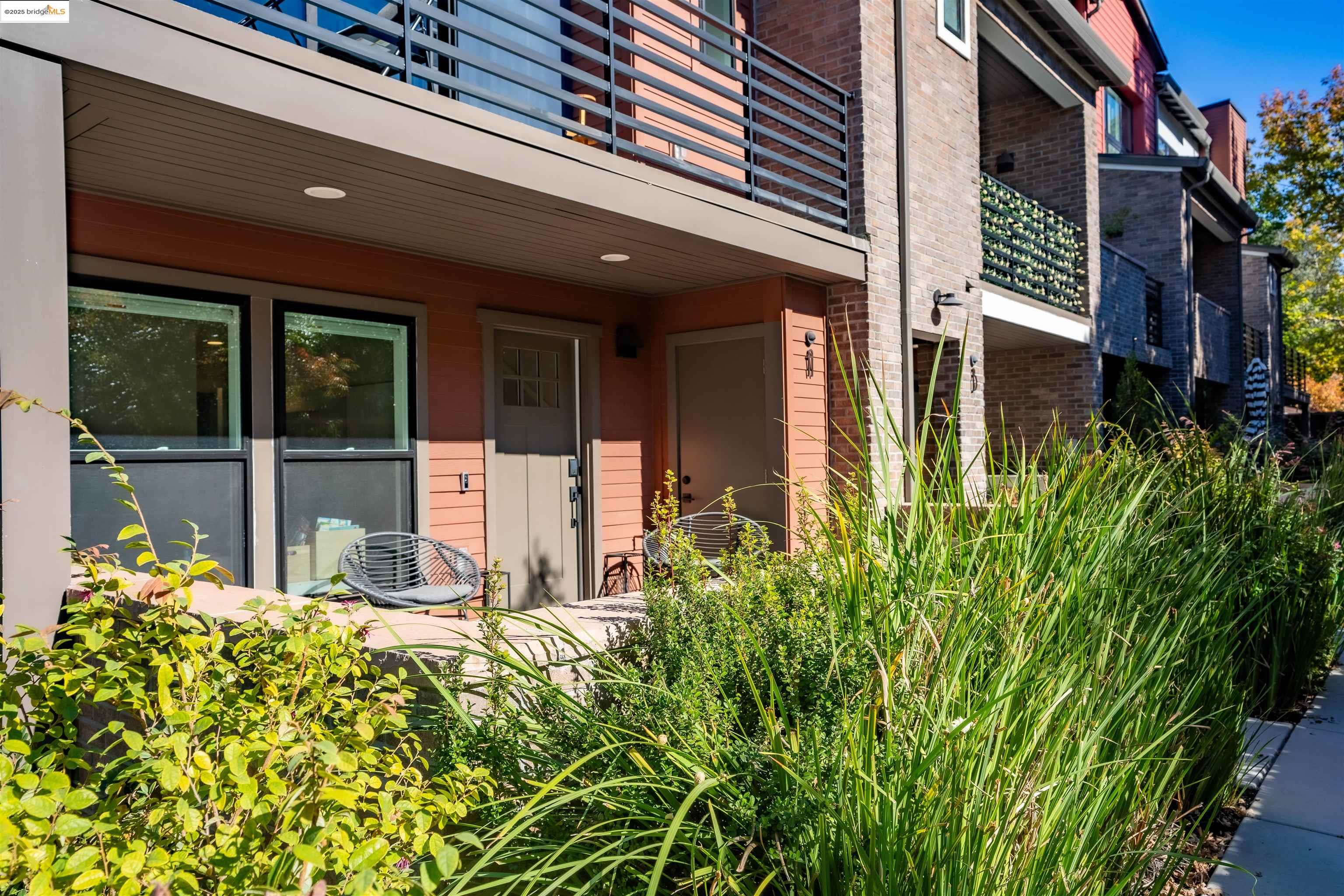 Detail Gallery Image 4 of 43 For 2640 Jones Rd a,  Walnut Creek,  CA 94597 - 3 Beds | 2/2 Baths