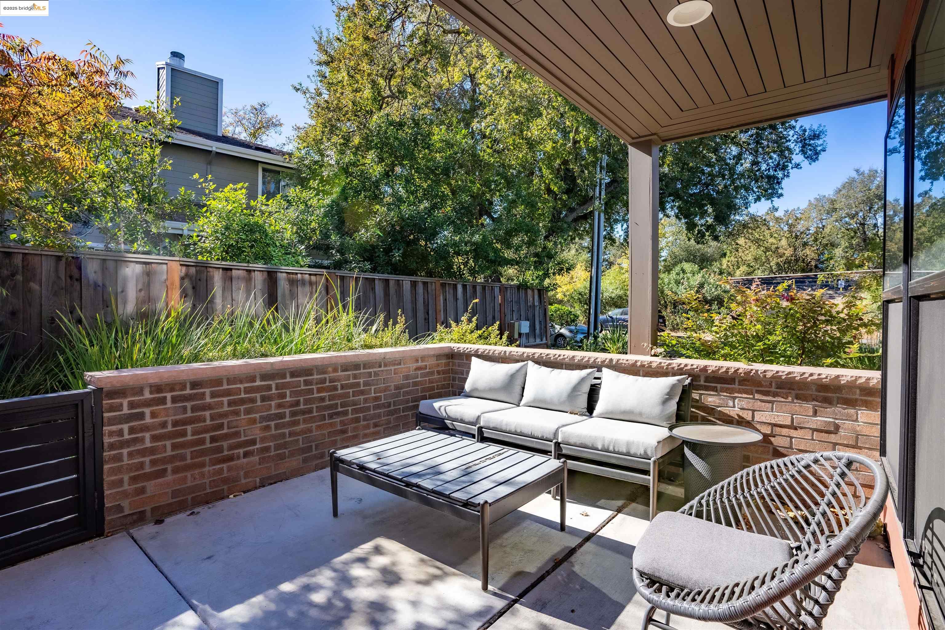 Detail Gallery Image 7 of 43 For 2640 Jones Rd a,  Walnut Creek,  CA 94597 - 3 Beds | 2/2 Baths