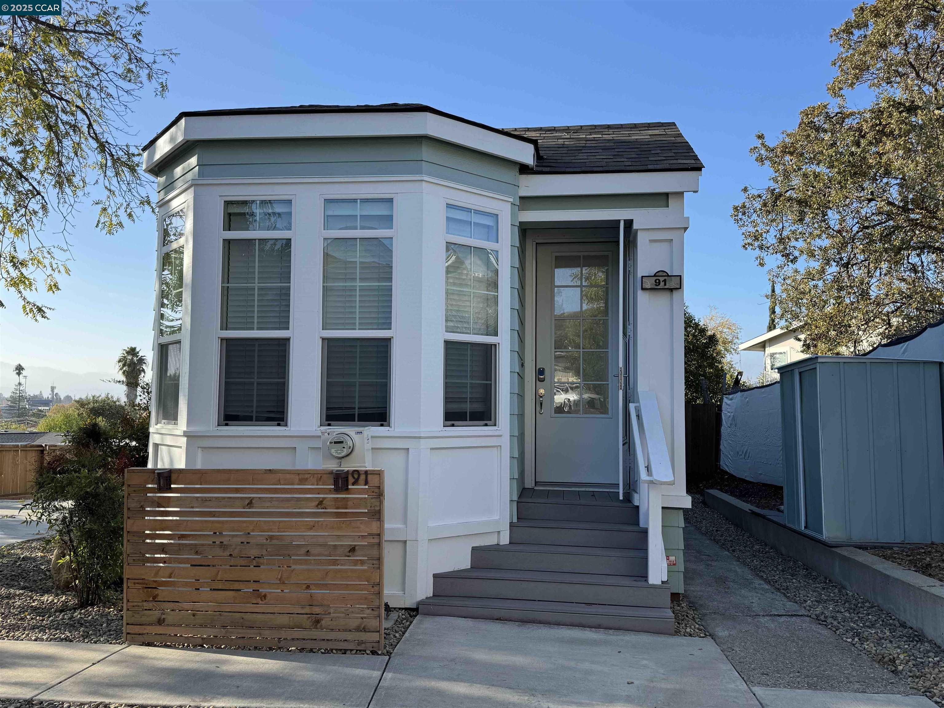 Detail Gallery Image 2 of 26 For 91 Terrace Ct, Concord,  CA 94518 - 2 Beds | 2 Baths