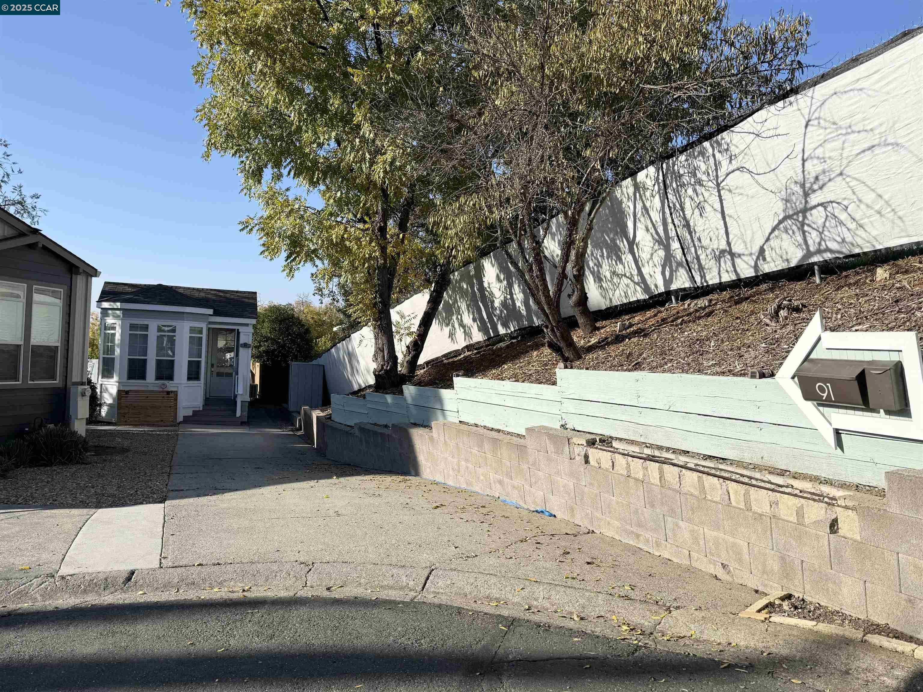 Detail Gallery Image 15 of 26 For 91 Terrace Ct, Concord,  CA 94518 - 2 Beds | 2 Baths