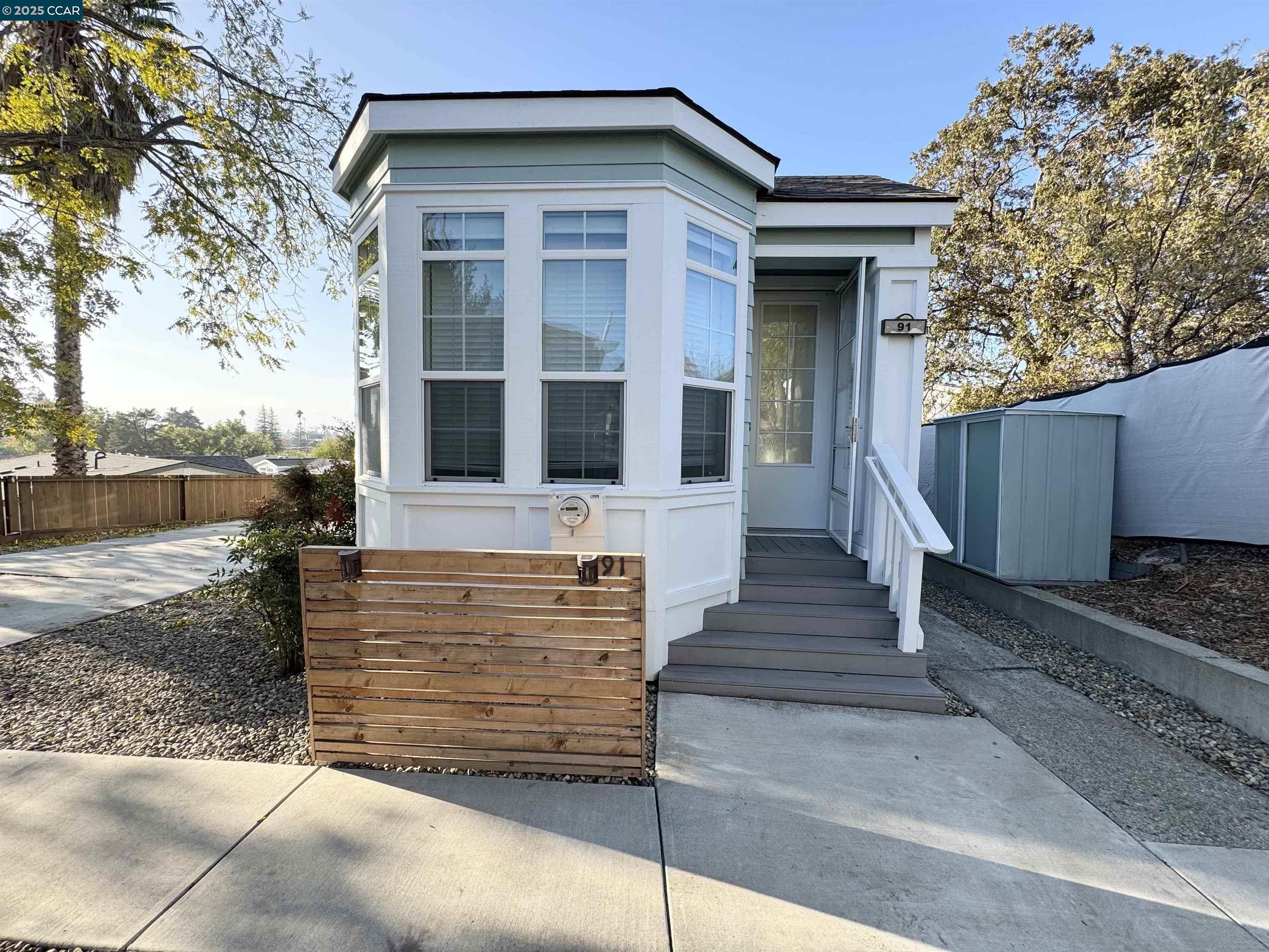 Detail Gallery Image 3 of 26 For 91 Terrace Ct, Concord,  CA 94518 - 2 Beds | 2 Baths