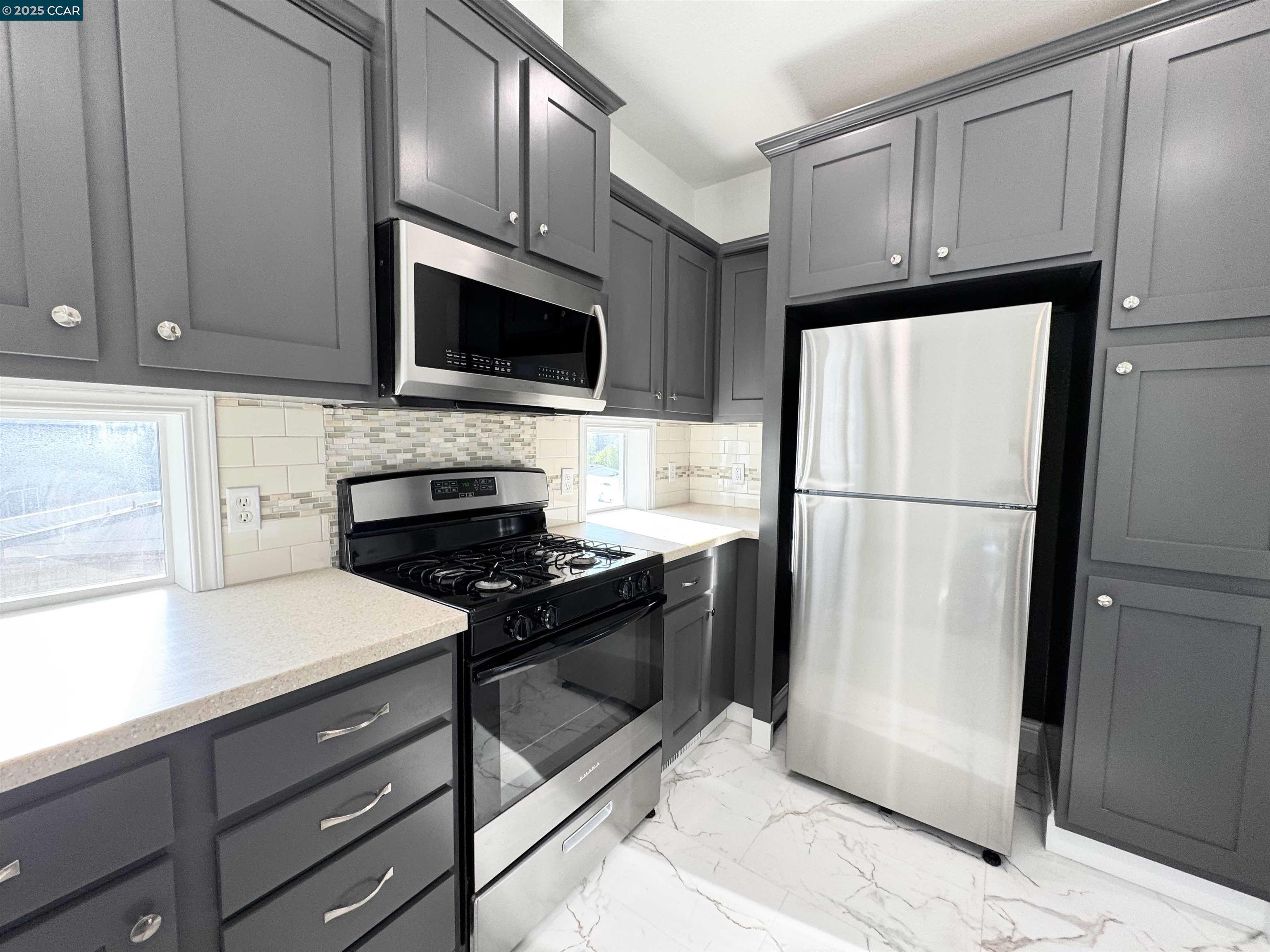 Detail Gallery Image 10 of 26 For 91 Terrace Ct, Concord,  CA 94518 - 2 Beds | 2 Baths