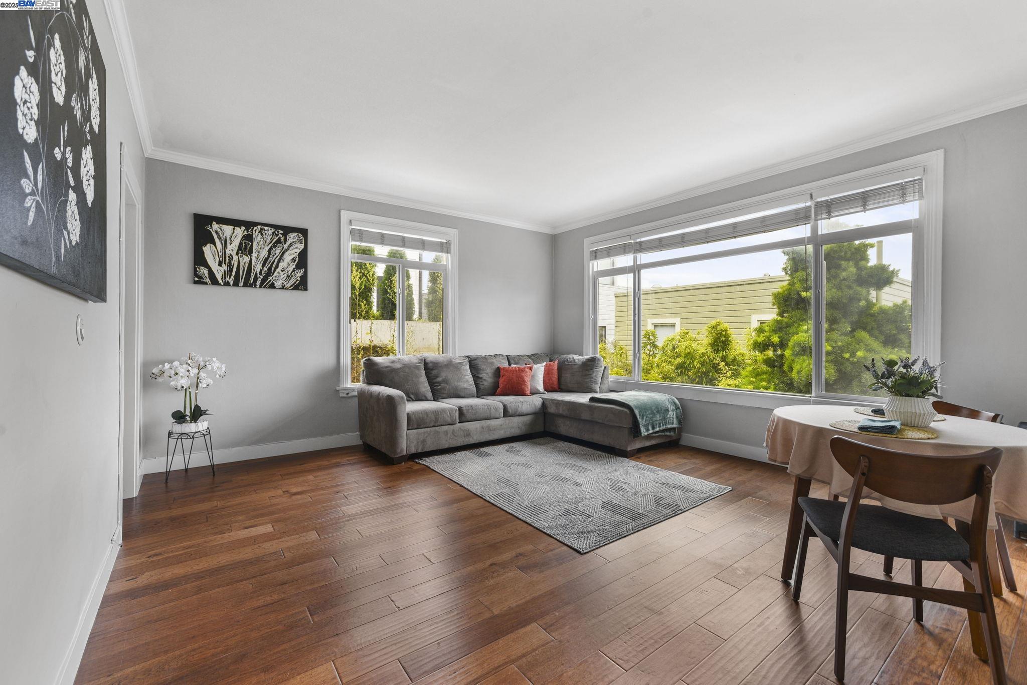 Detail Gallery Image 7 of 21 For 1925 Leavenworth St #7,  San Francisco,  CA 94133 - 1 Beds | 1 Baths