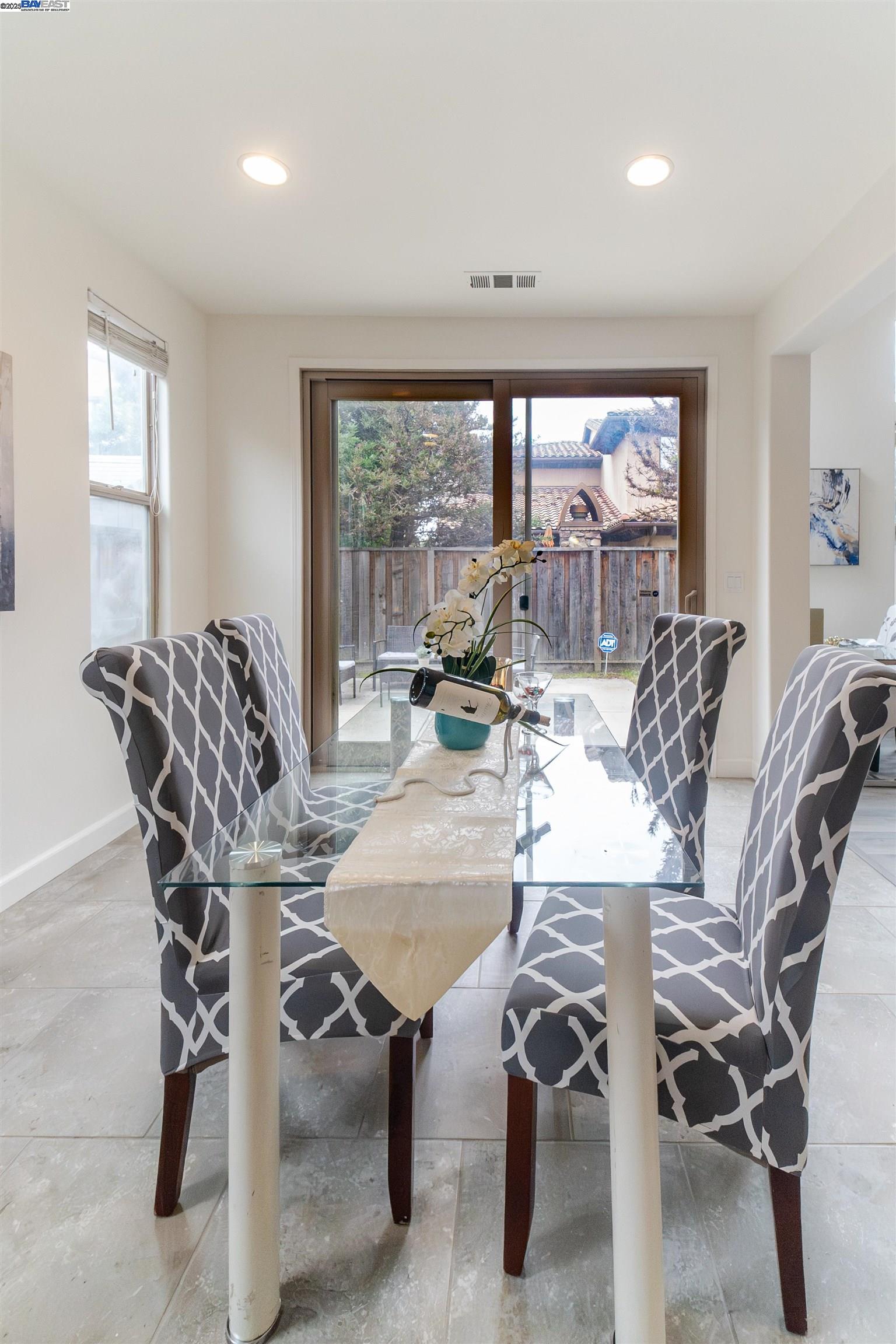 Detail Gallery Image 18 of 43 For 3630 Levanto Way, Manteca,  CA 95337 - 4 Beds | 3/1 Baths