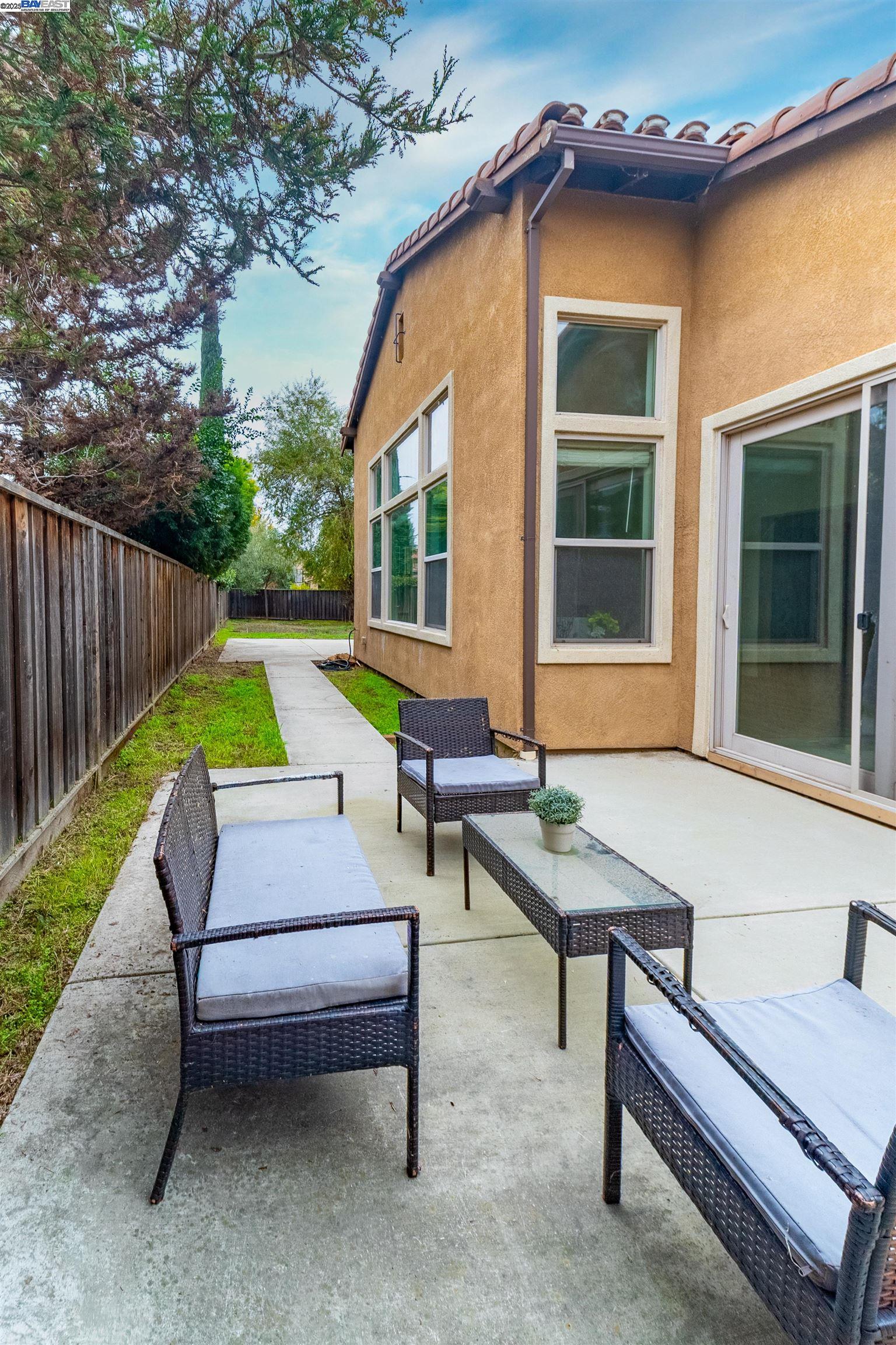 Detail Gallery Image 38 of 43 For 3630 Levanto Way, Manteca,  CA 95337 - 4 Beds | 3/1 Baths