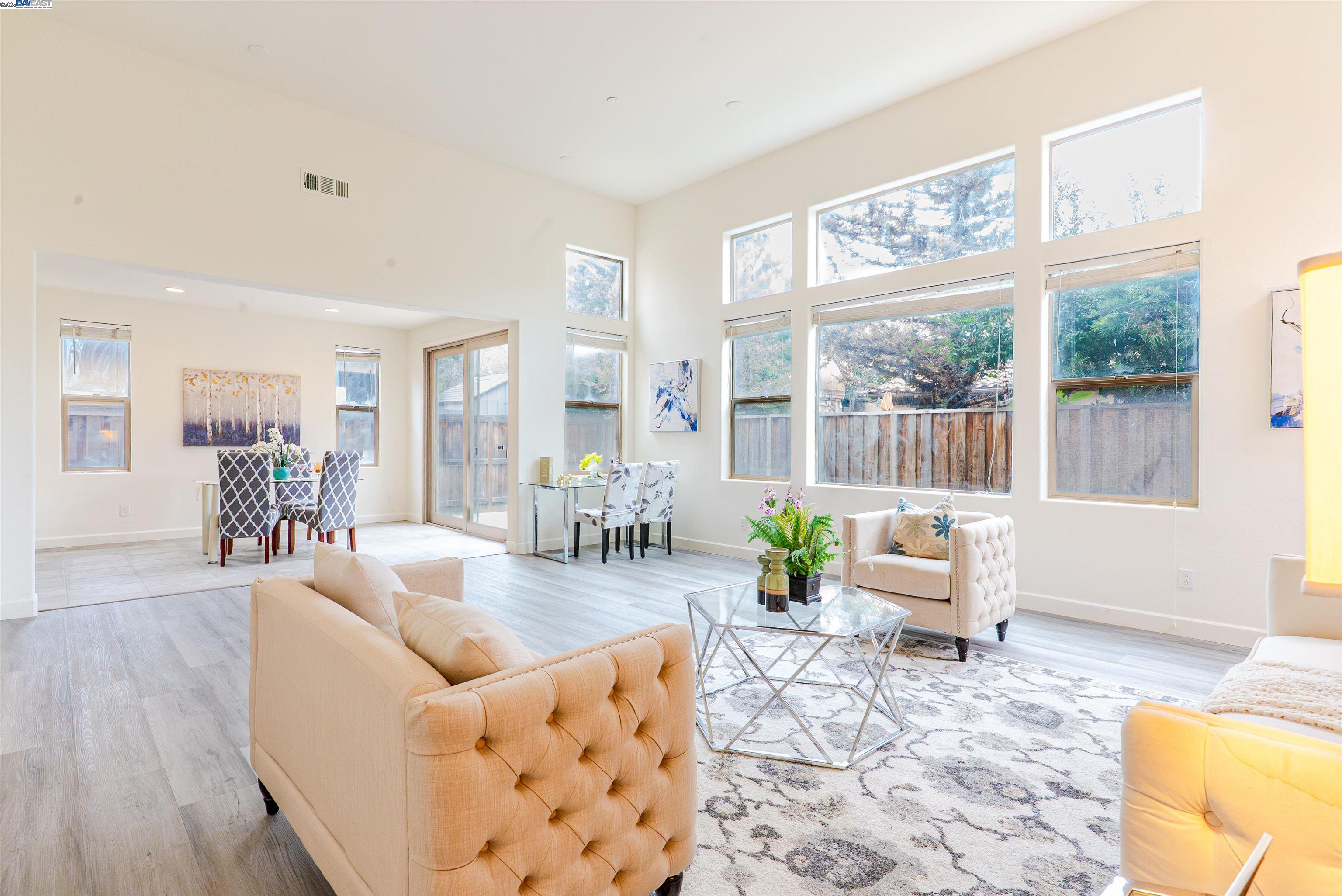 Detail Gallery Image 6 of 43 For 3630 Levanto Way, Manteca,  CA 95337 - 4 Beds | 3/1 Baths