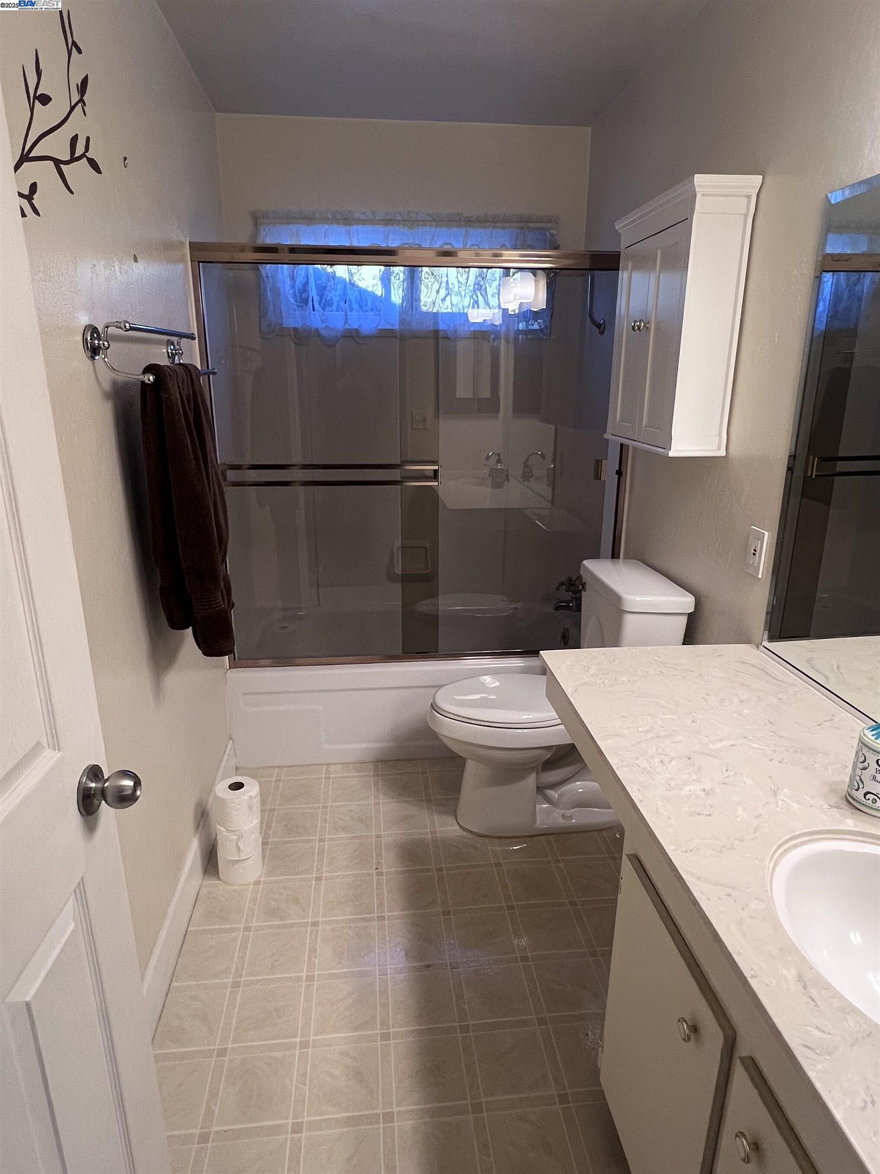 Detail Gallery Image 13 of 27 For 1222 Murdell Ln, Livermore,  CA 94550 - 4 Beds | 2 Baths