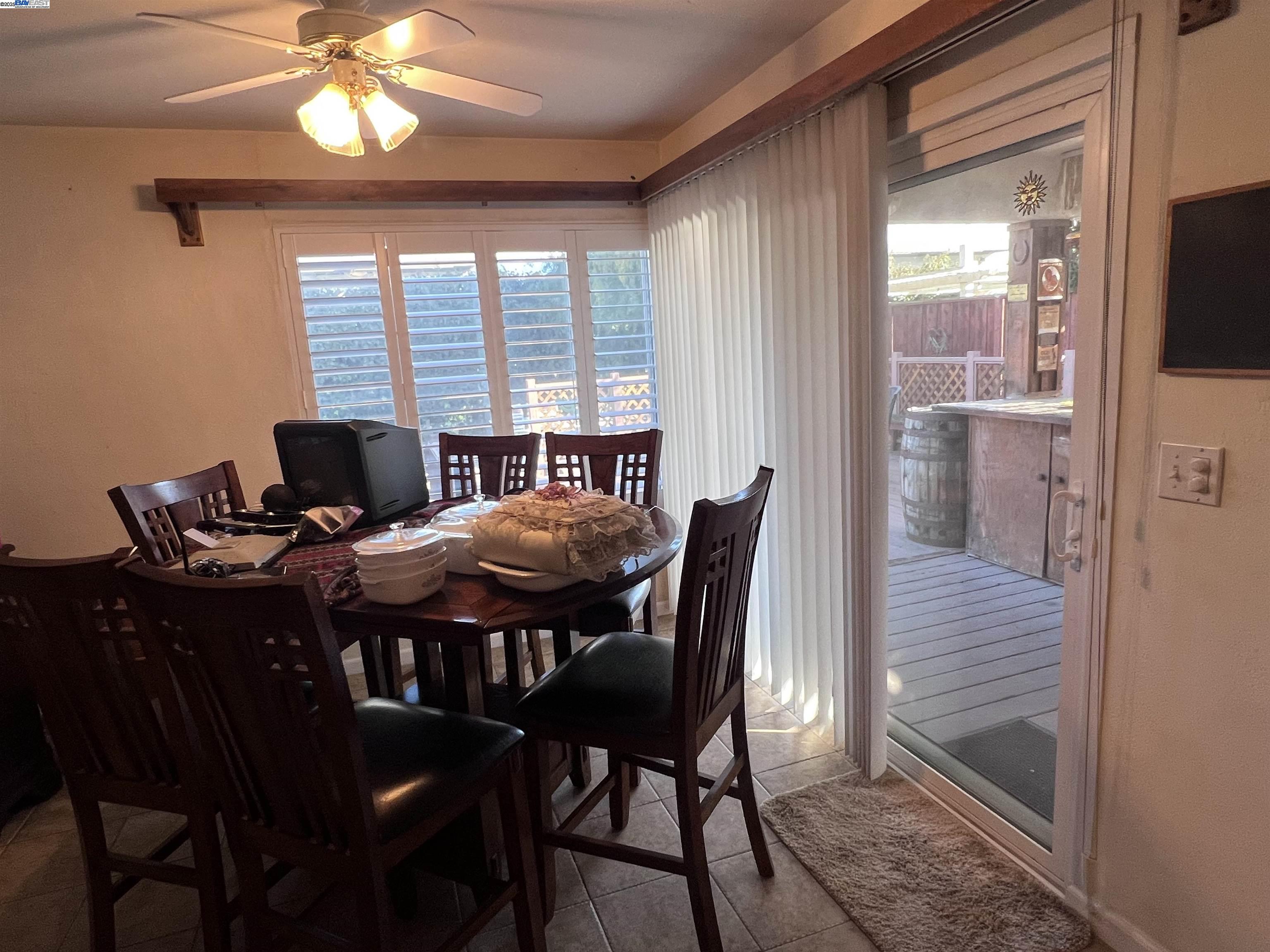 Detail Gallery Image 7 of 27 For 1222 Murdell Ln, Livermore,  CA 94550 - 4 Beds | 2 Baths