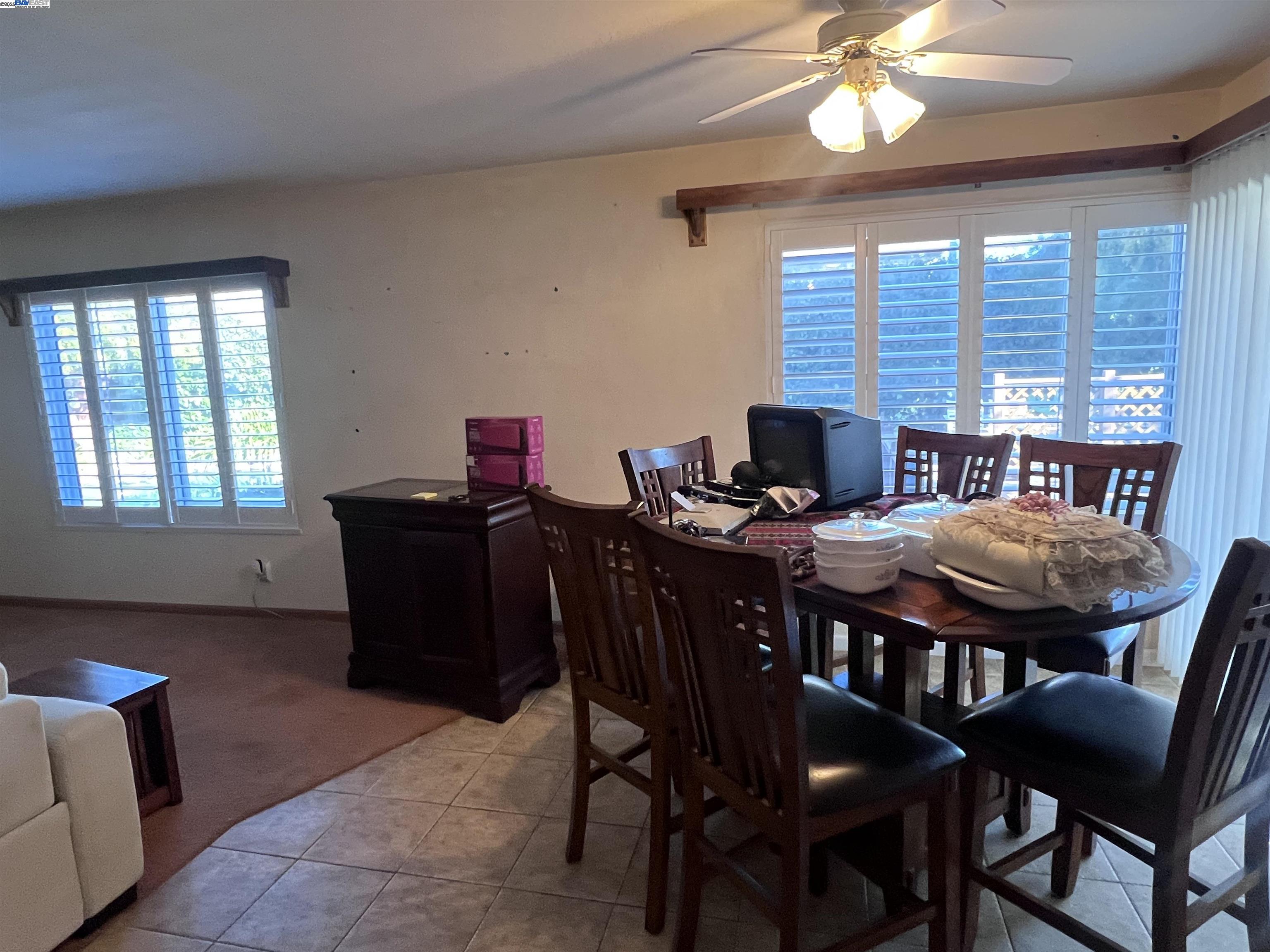 Detail Gallery Image 8 of 27 For 1222 Murdell Ln, Livermore,  CA 94550 - 4 Beds | 2 Baths