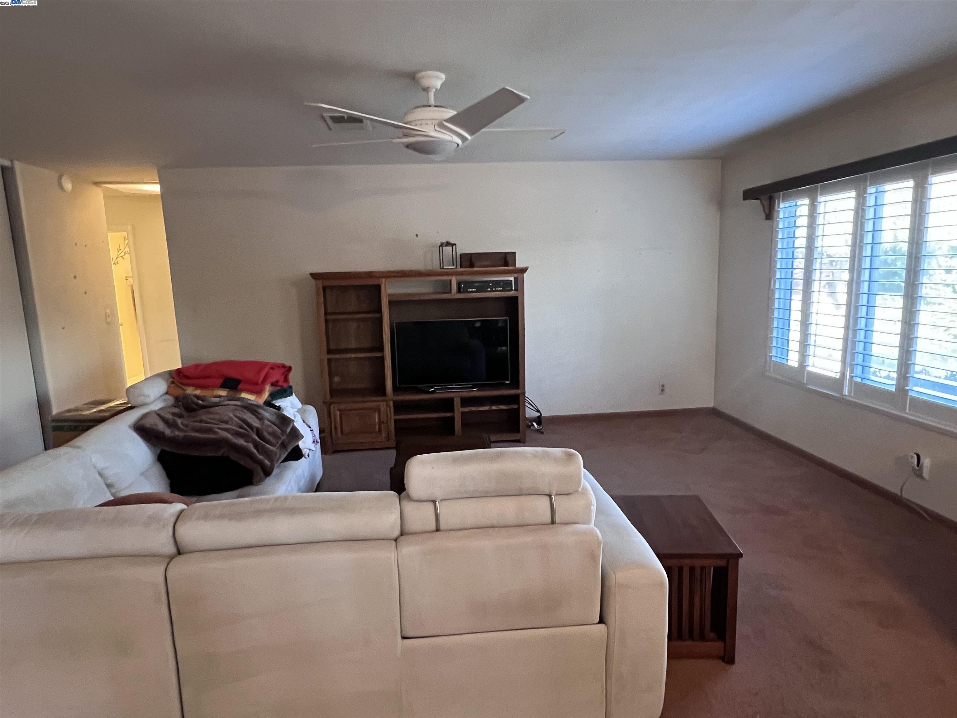 Detail Gallery Image 9 of 27 For 1222 Murdell Ln, Livermore,  CA 94550 - 4 Beds | 2 Baths