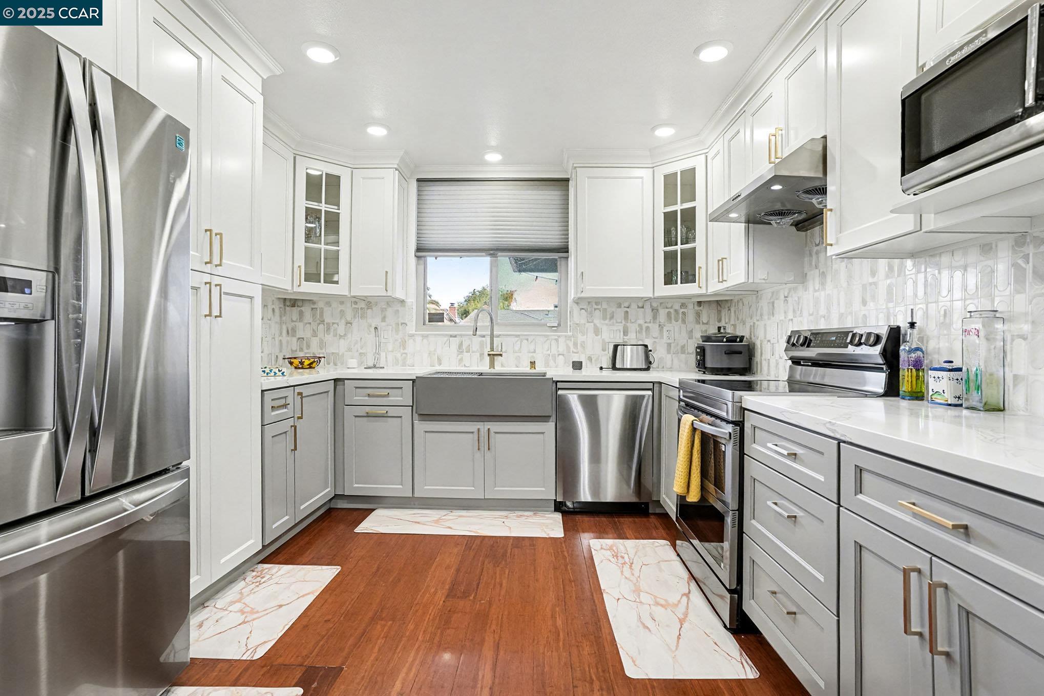 Detail Gallery Image 2 of 29 For 2432 Balmoral St, Union City,  CA 94587 - 4 Beds | 2 Baths