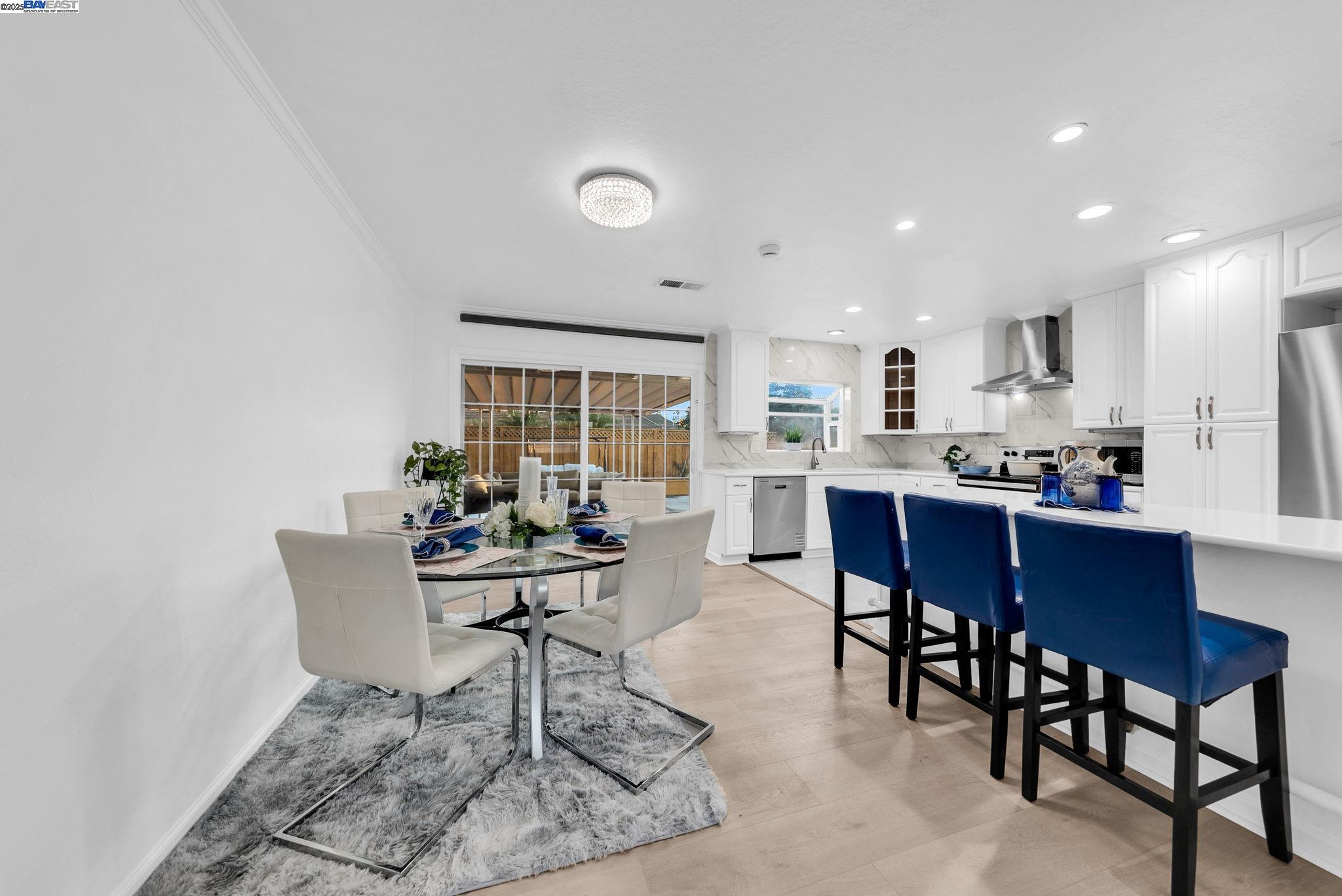 Detail Gallery Image 7 of 37 For 1532 Kooser Rd, San Jose,  CA 95118 - 4 Beds | 3 Baths