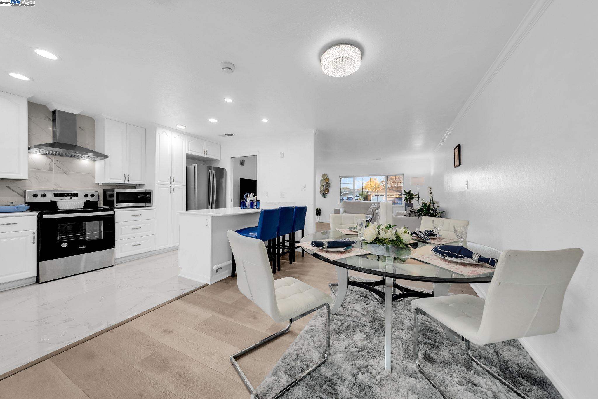 Detail Gallery Image 8 of 37 For 1532 Kooser Rd, San Jose,  CA 95118 - 4 Beds | 3 Baths