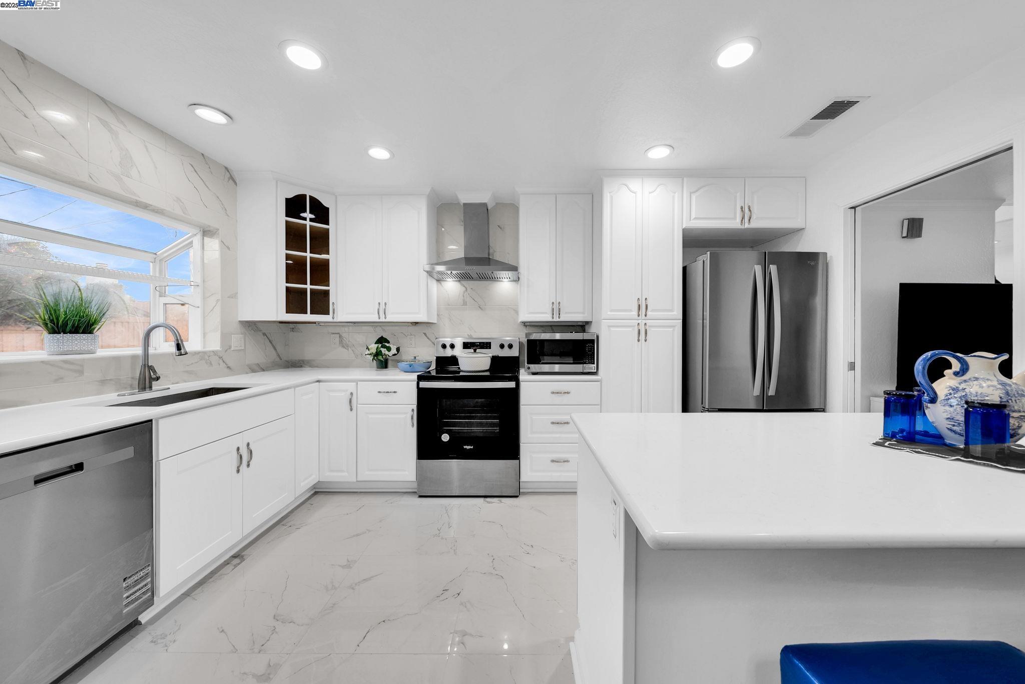 Detail Gallery Image 9 of 37 For 1532 Kooser Rd, San Jose,  CA 95118 - 4 Beds | 3 Baths