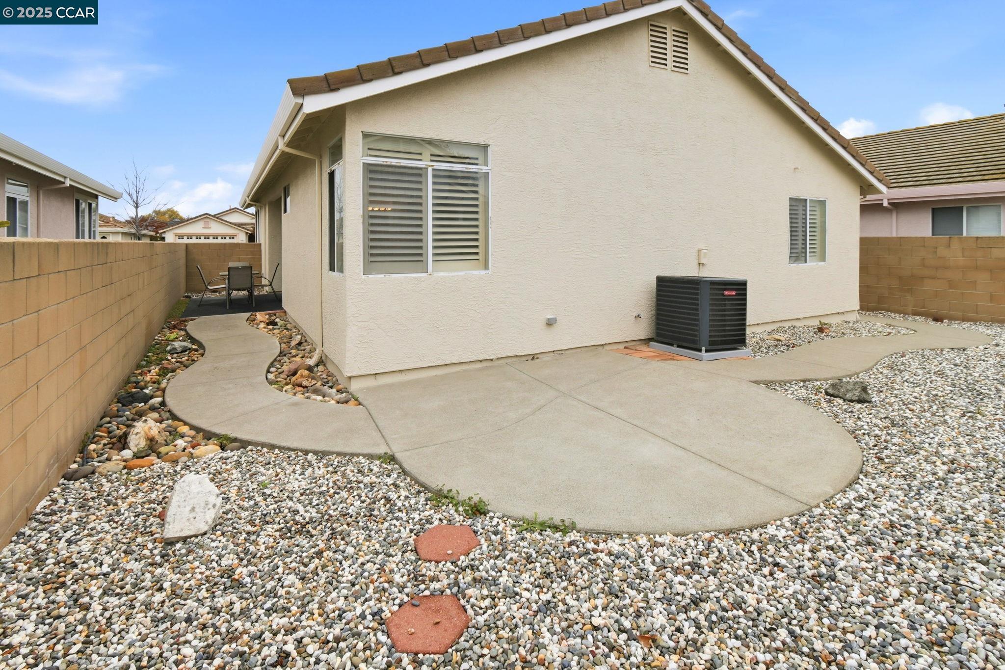 Detail Gallery Image 36 of 39 For 443 Mandarin Cir, Vacaville,  CA 95687 - 2 Beds | 2 Baths