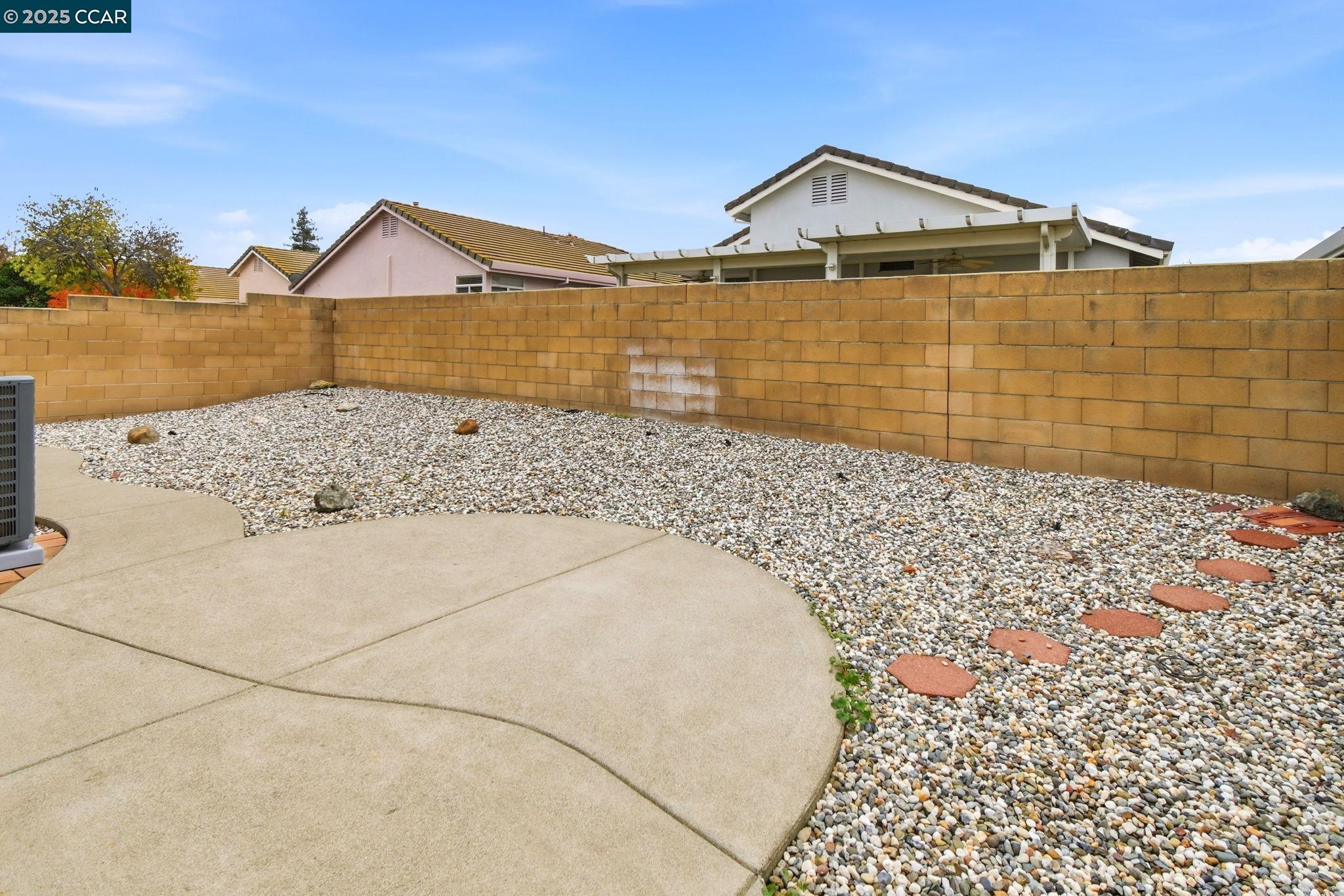 Detail Gallery Image 38 of 39 For 443 Mandarin Cir, Vacaville,  CA 95687 - 2 Beds | 2 Baths