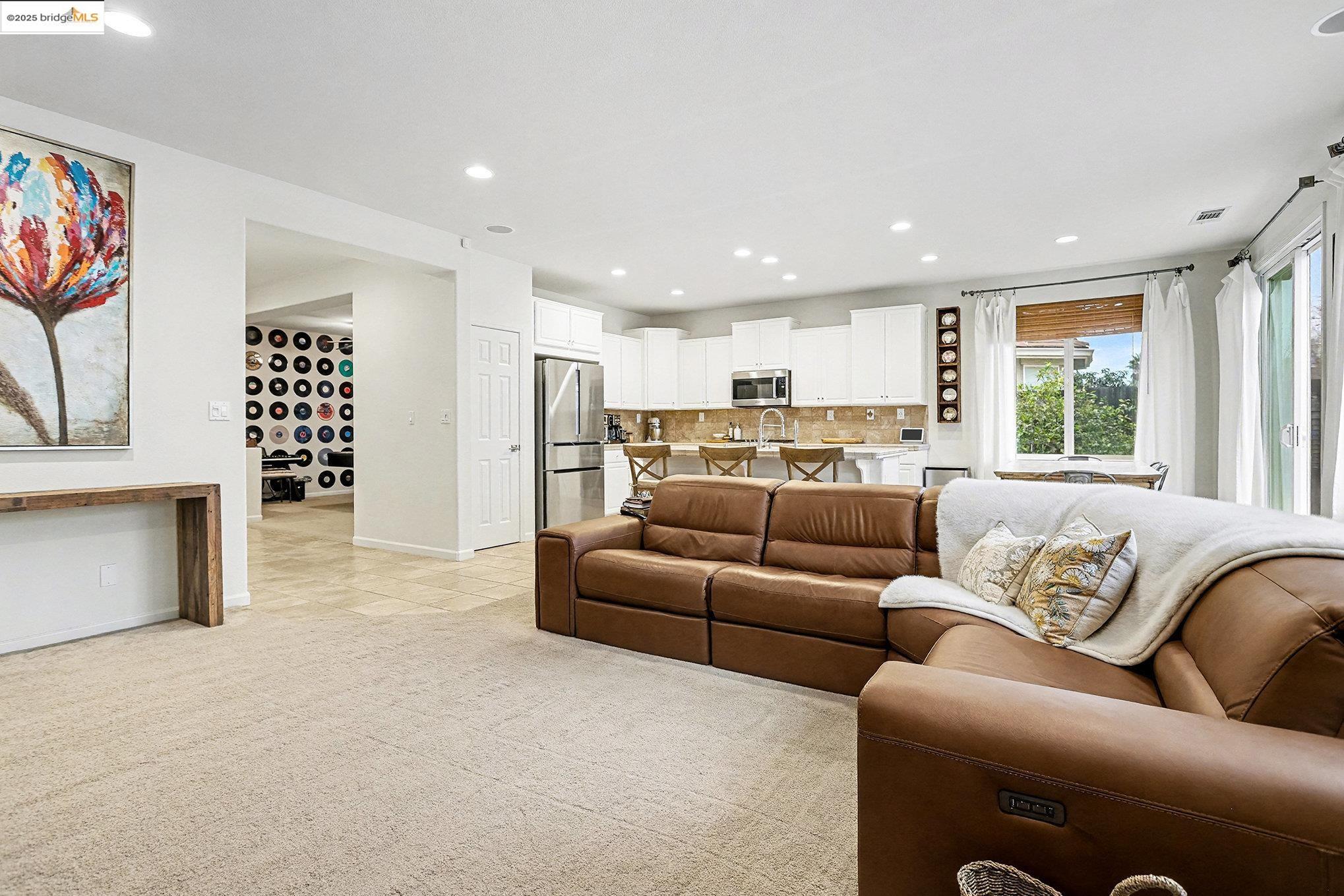 Detail Gallery Image 14 of 39 For 4794 Snowy Egret Way, Oakley,  CA 94561 - 4 Beds | 2/1 Baths