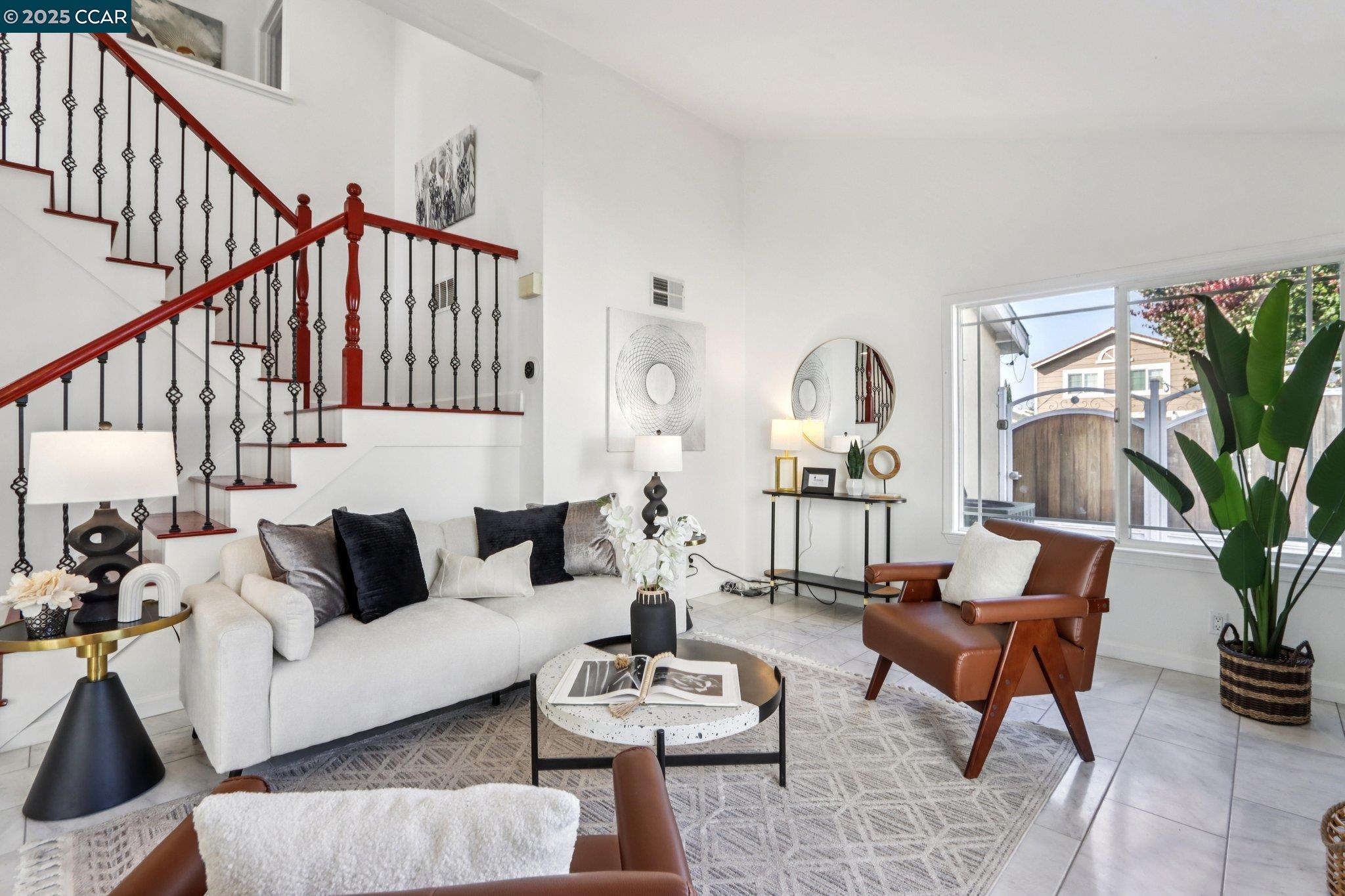 Detail Gallery Image 9 of 48 For 1998 Edgeview Dr, San Jose,  CA 95122 - 4 Beds | 3 Baths