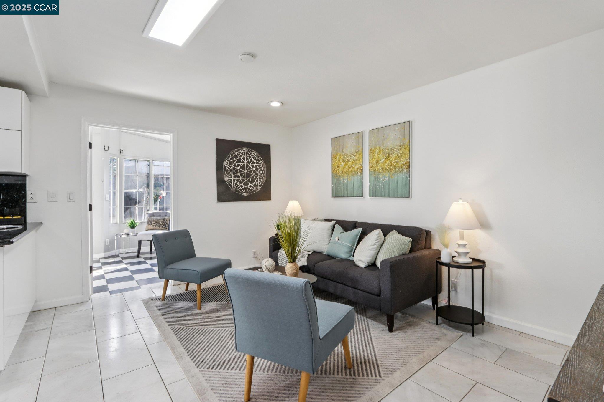 Detail Gallery Image 12 of 48 For 1998 Edgeview Dr, San Jose,  CA 95122 - 4 Beds | 3 Baths