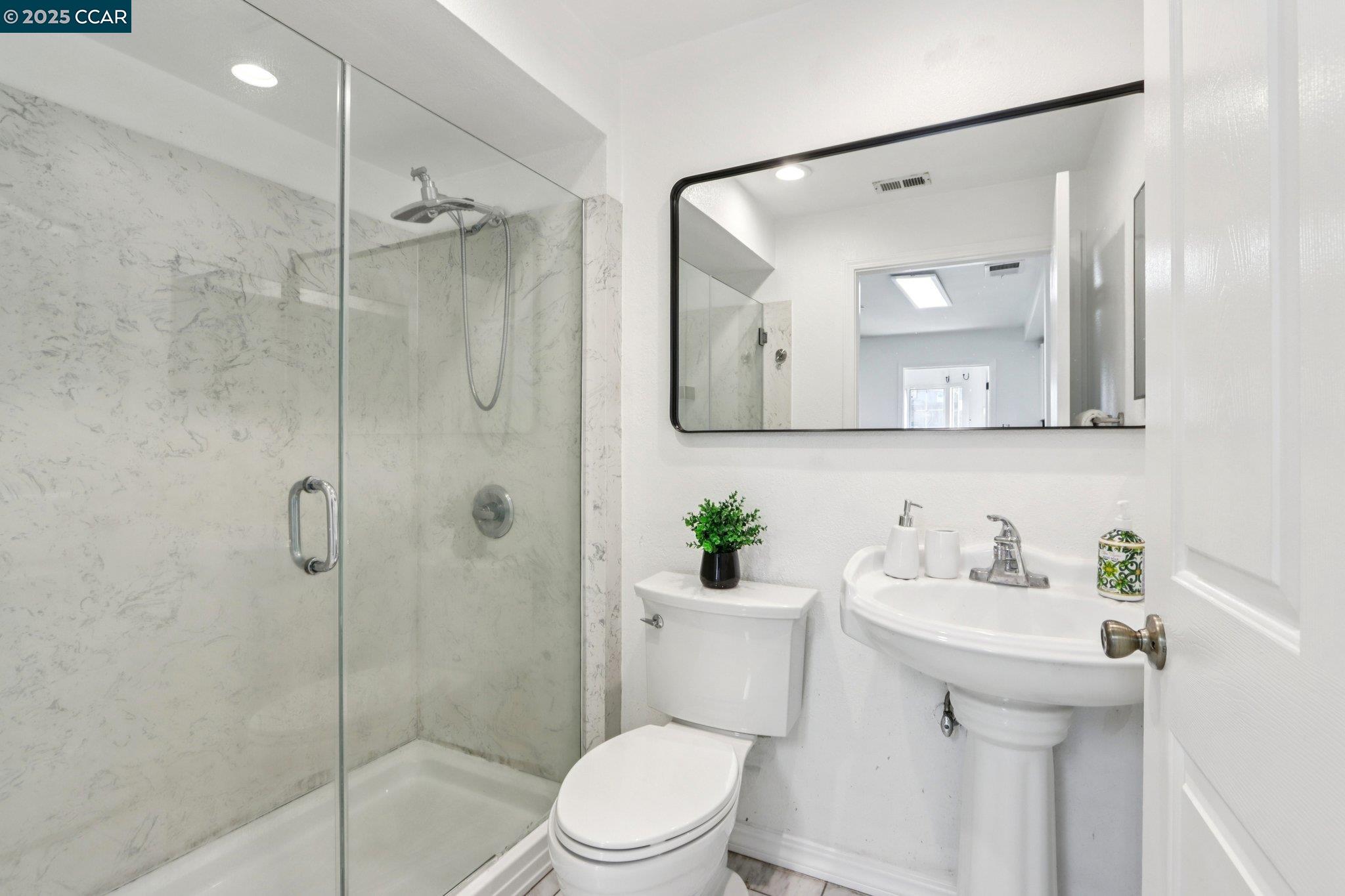 Detail Gallery Image 24 of 48 For 1998 Edgeview Dr, San Jose,  CA 95122 - 4 Beds | 3 Baths