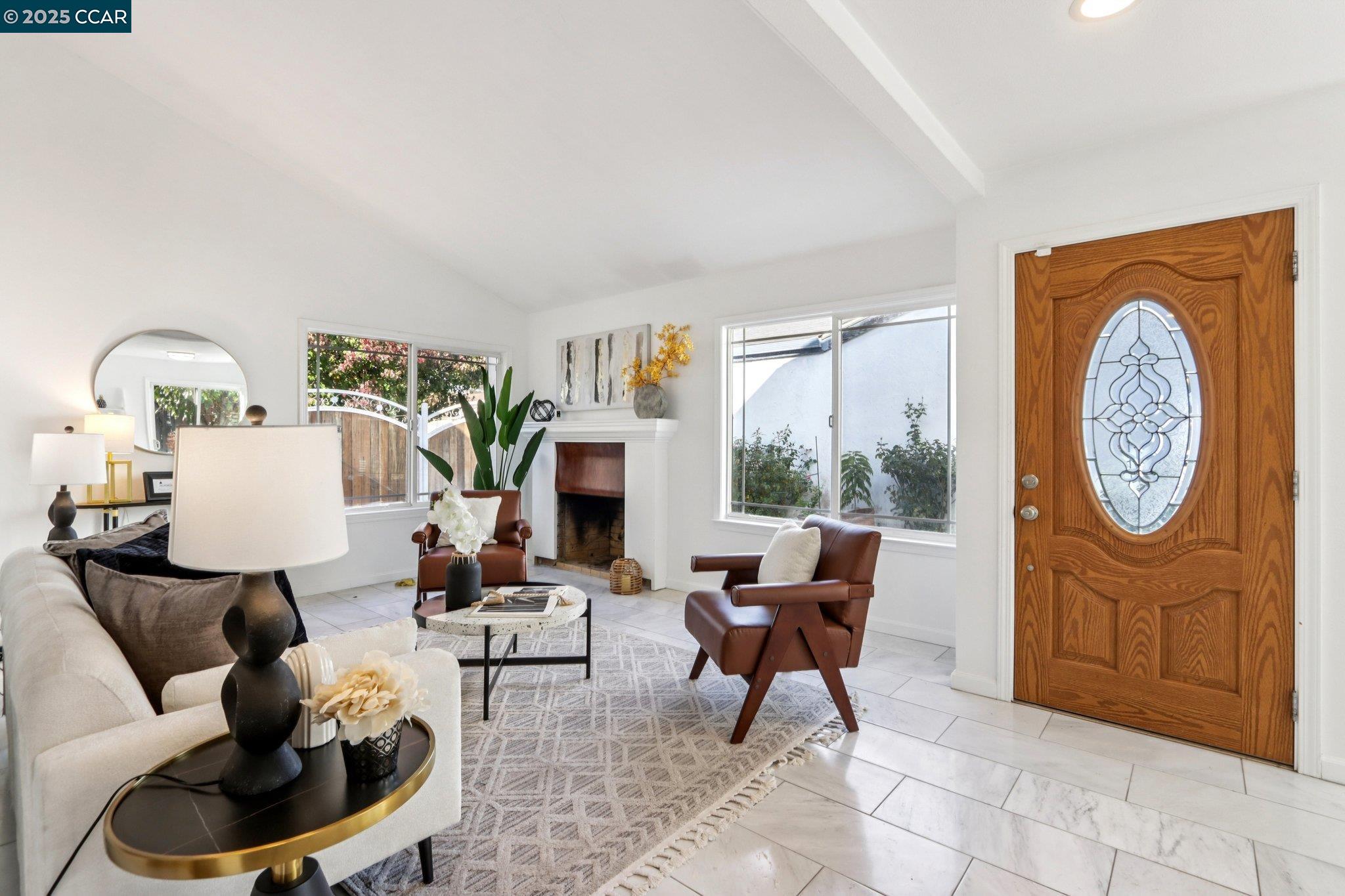 Detail Gallery Image 4 of 48 For 1998 Edgeview Dr, San Jose,  CA 95122 - 4 Beds | 3 Baths