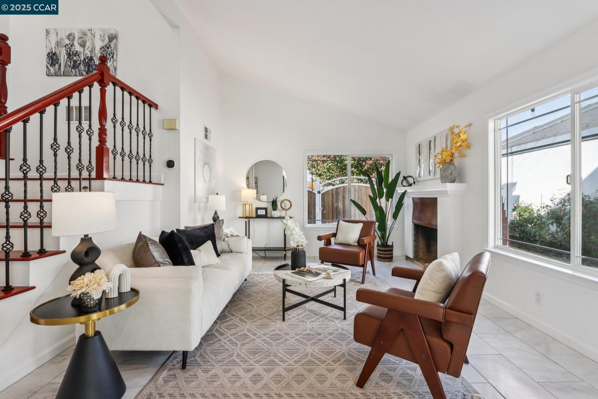 Detail Gallery Image 7 of 48 For 1998 Edgeview Dr, San Jose,  CA 95122 - 4 Beds | 3 Baths