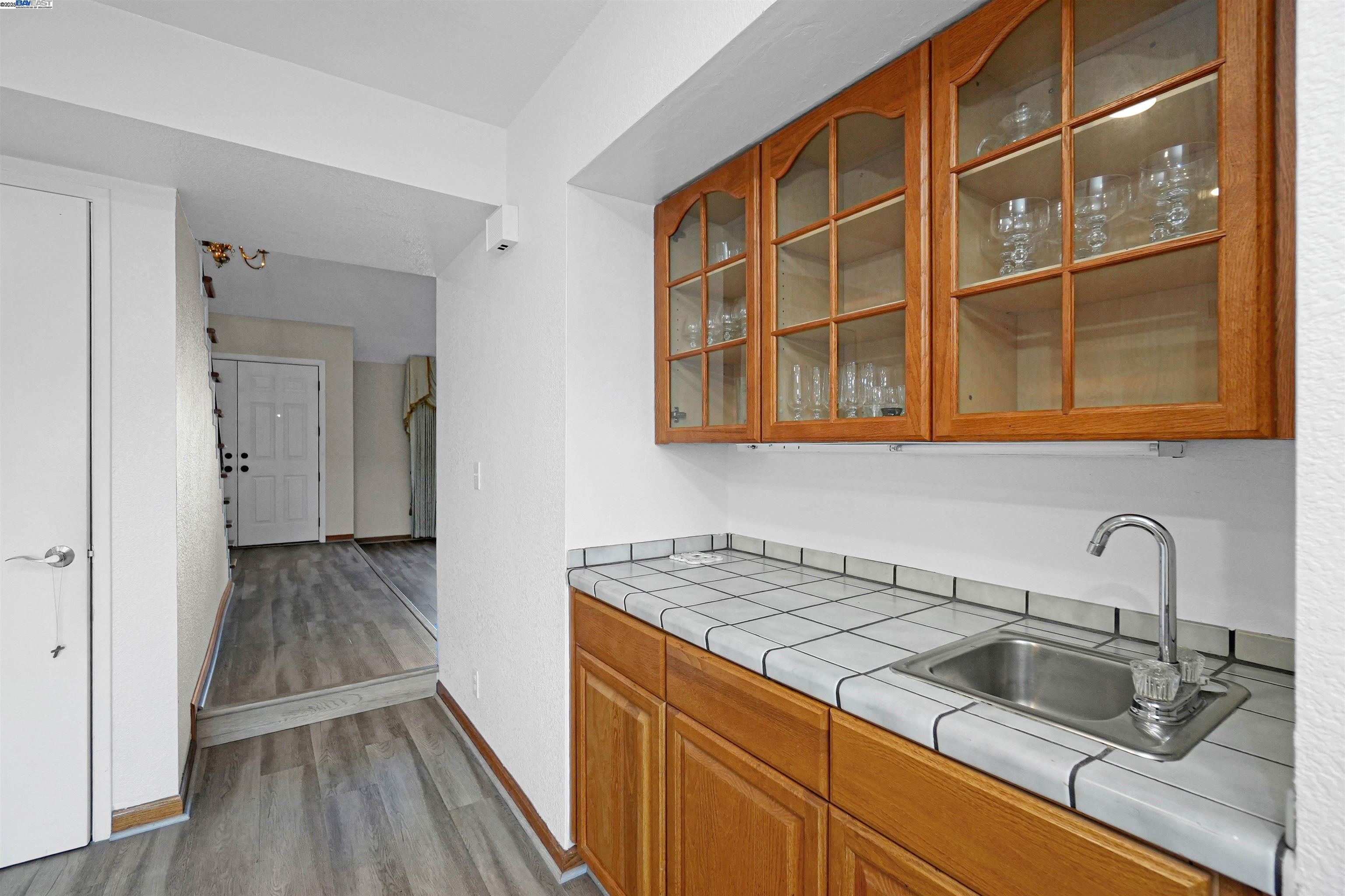 Detail Gallery Image 12 of 50 For 3608 Siskiyou Ct, Hayward,  CA 94542 - 4 Beds | 3 Baths