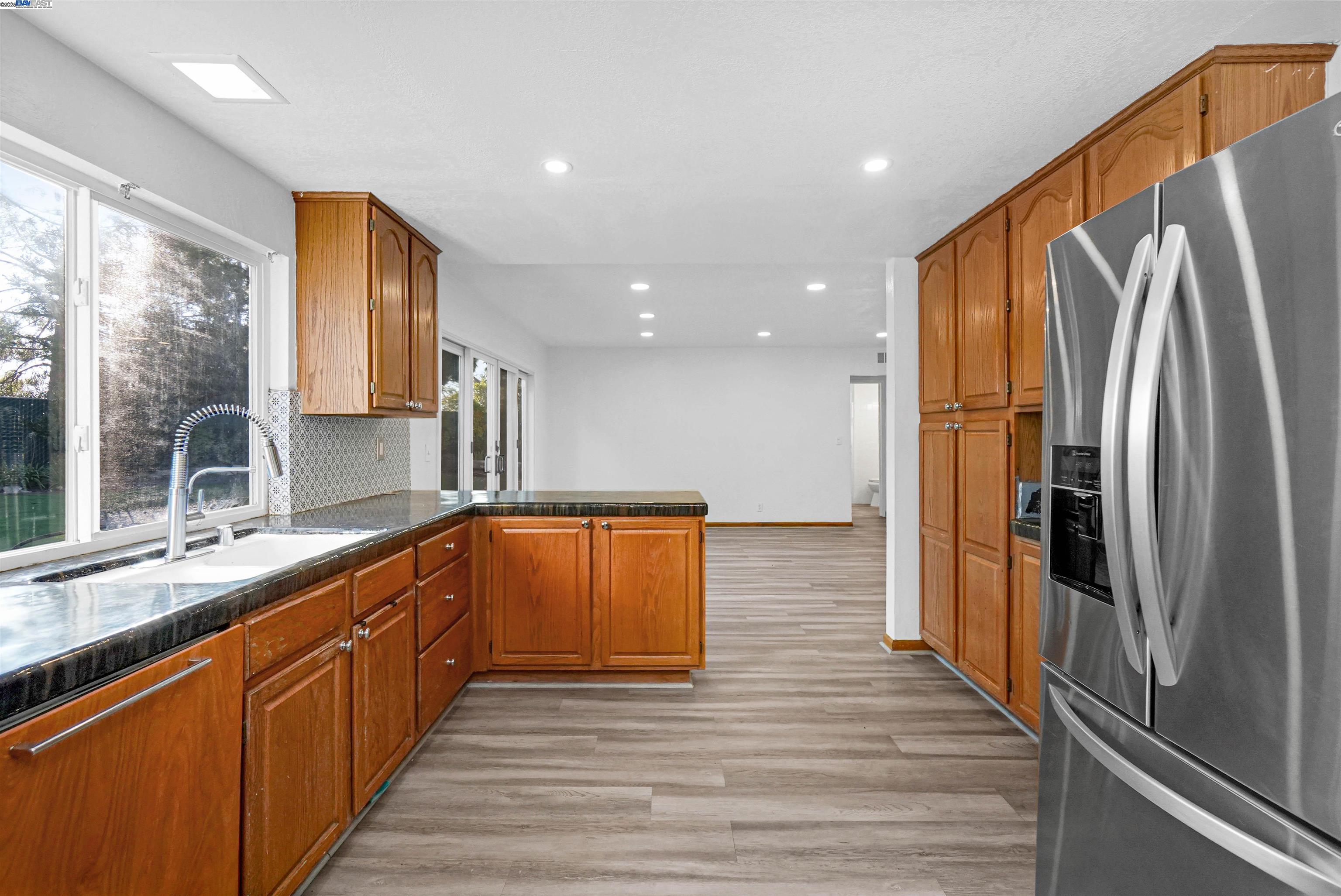 Detail Gallery Image 14 of 50 For 3608 Siskiyou Ct, Hayward,  CA 94542 - 4 Beds | 3 Baths