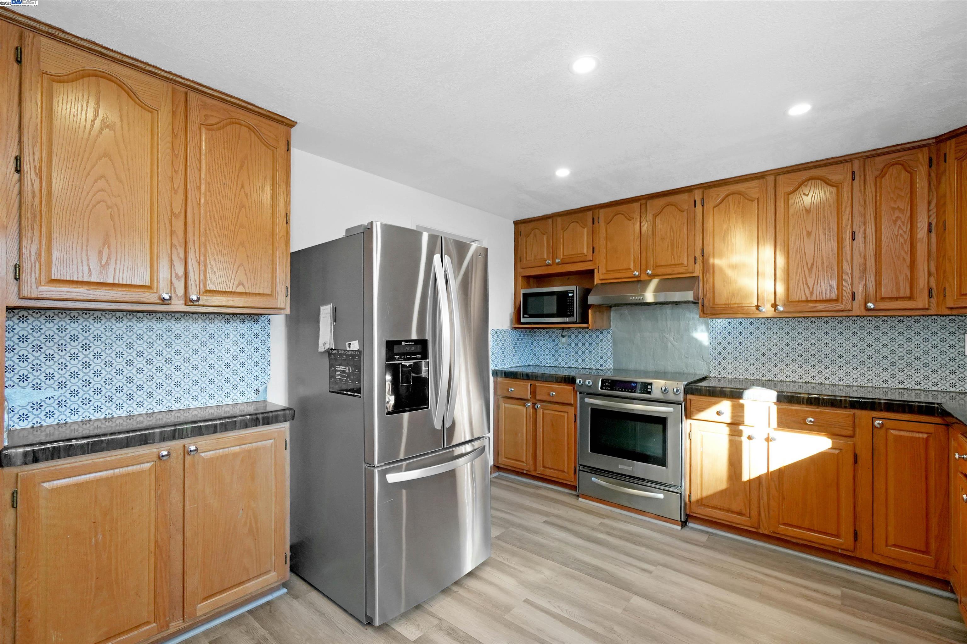 Detail Gallery Image 16 of 50 For 3608 Siskiyou Ct, Hayward,  CA 94542 - 4 Beds | 3 Baths