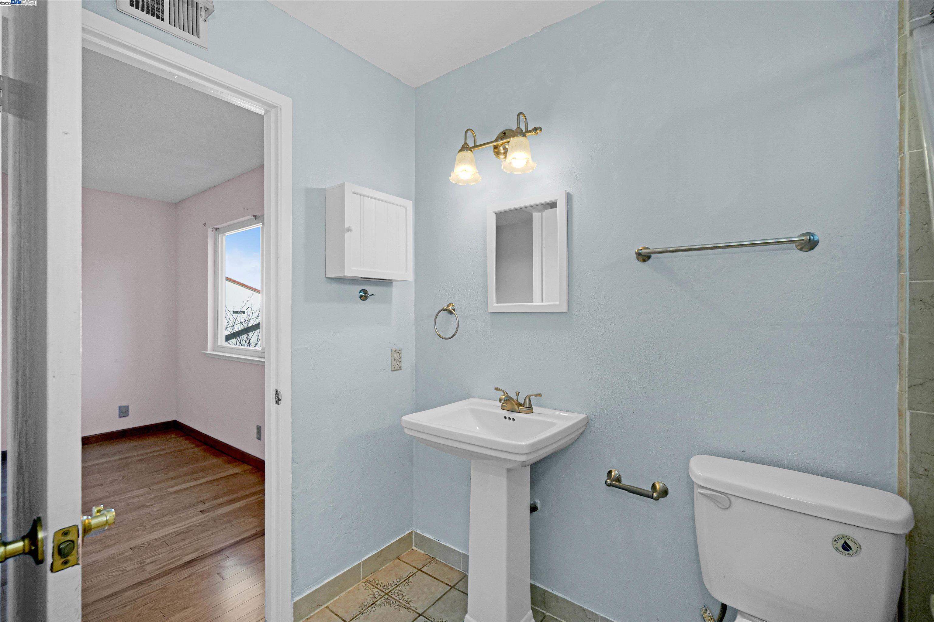 Detail Gallery Image 24 of 50 For 3608 Siskiyou Ct, Hayward,  CA 94542 - 4 Beds | 3 Baths