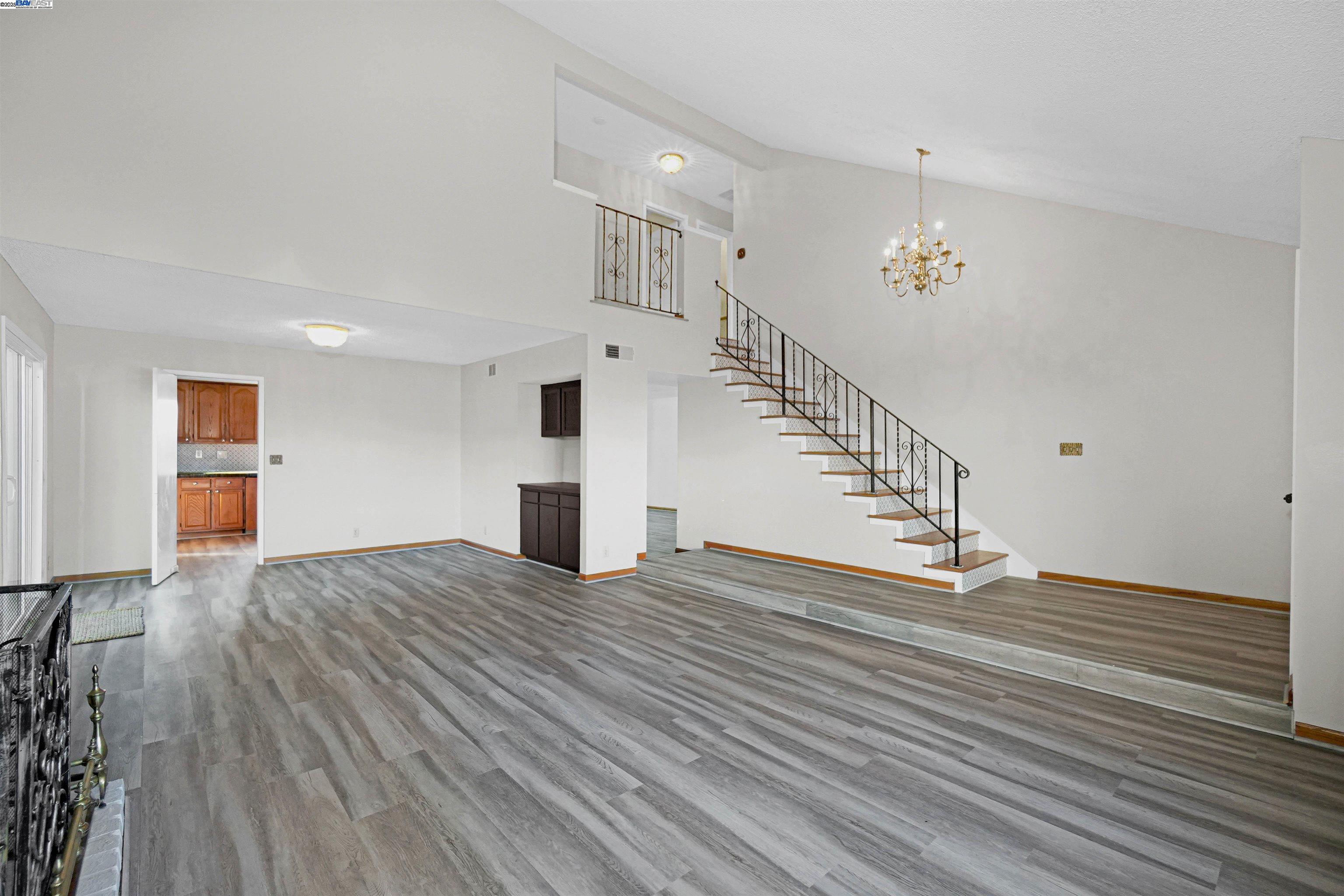 Detail Gallery Image 4 of 50 For 3608 Siskiyou Ct, Hayward,  CA 94542 - 4 Beds | 3 Baths