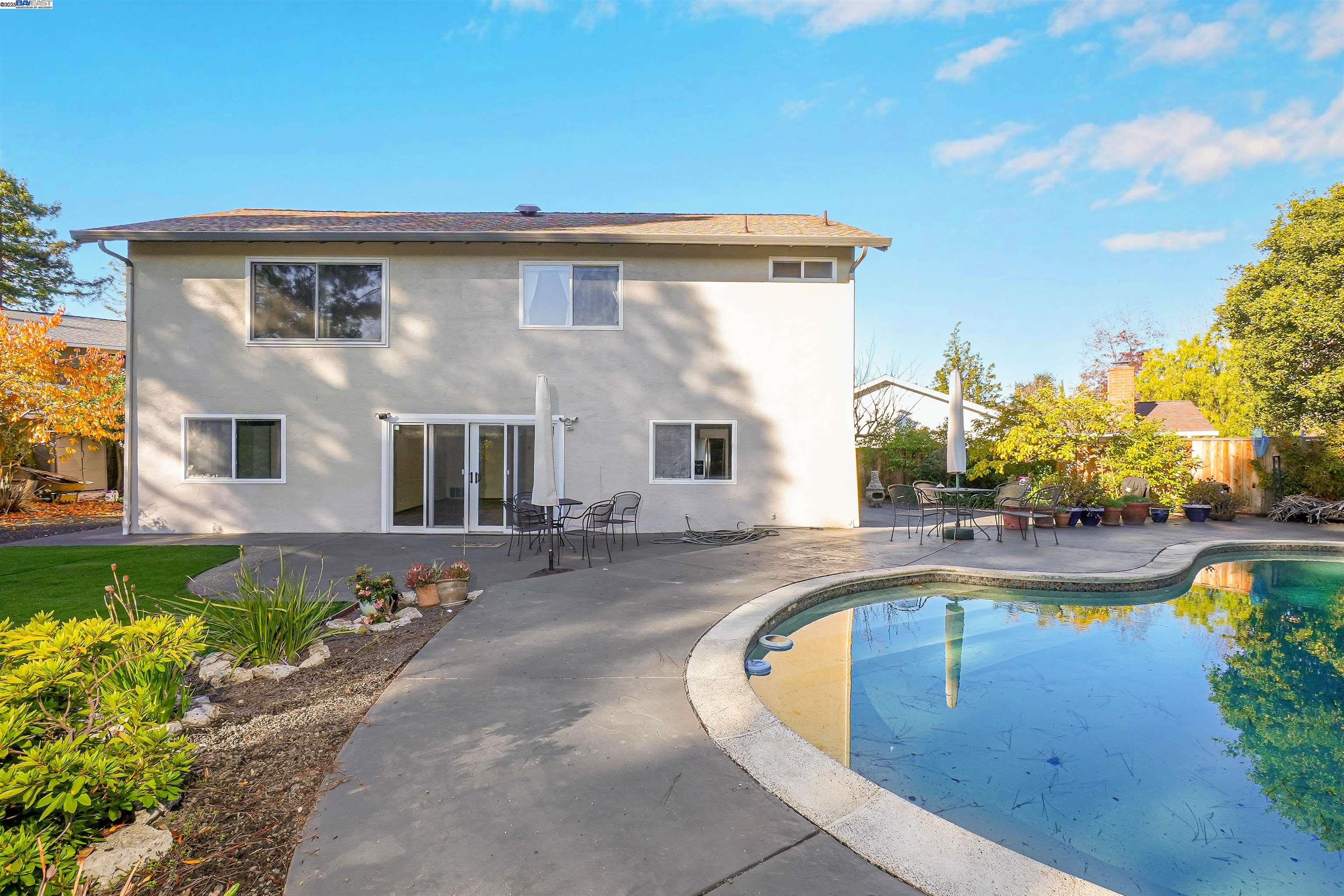 Detail Gallery Image 39 of 50 For 3608 Siskiyou Ct, Hayward,  CA 94542 - 4 Beds | 3 Baths