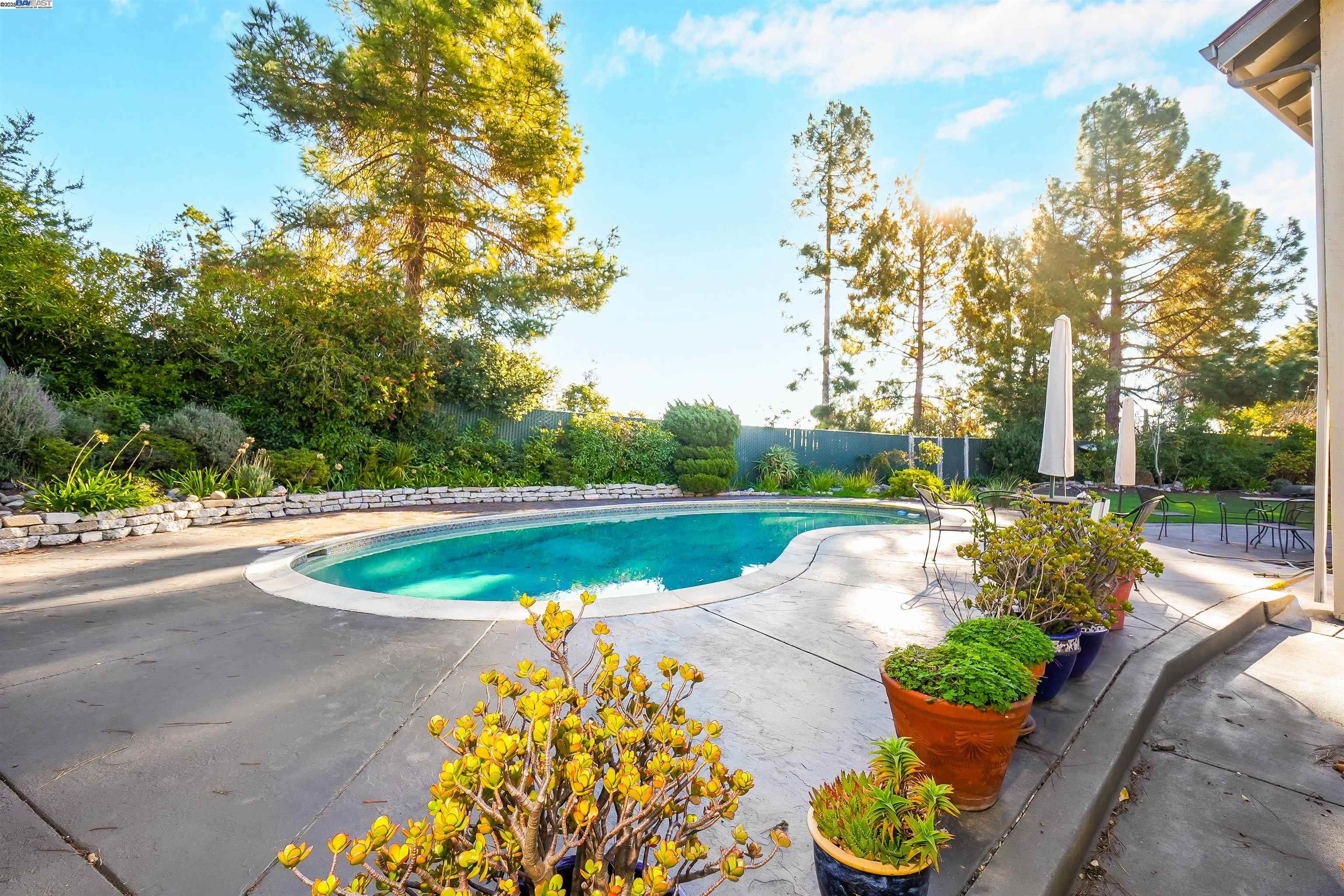 Detail Gallery Image 42 of 50 For 3608 Siskiyou Ct, Hayward,  CA 94542 - 4 Beds | 3 Baths