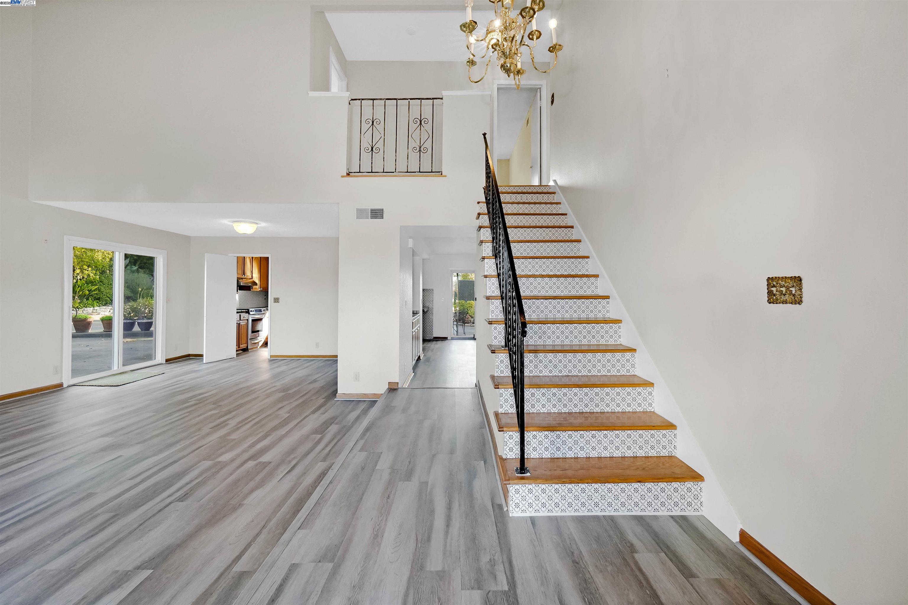 Detail Gallery Image 6 of 50 For 3608 Siskiyou Ct, Hayward,  CA 94542 - 4 Beds | 3 Baths