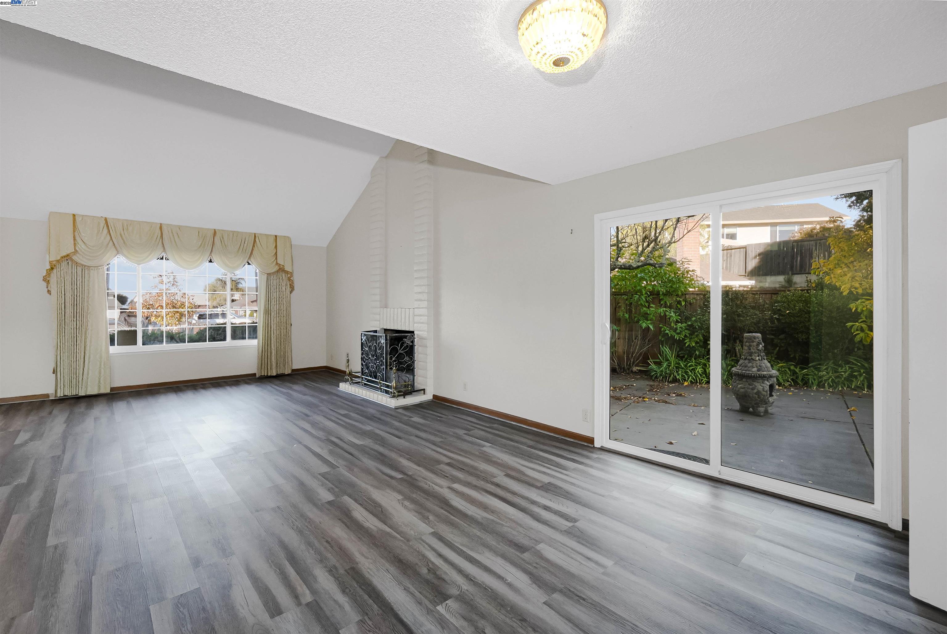 Detail Gallery Image 7 of 50 For 3608 Siskiyou Ct, Hayward,  CA 94542 - 4 Beds | 3 Baths