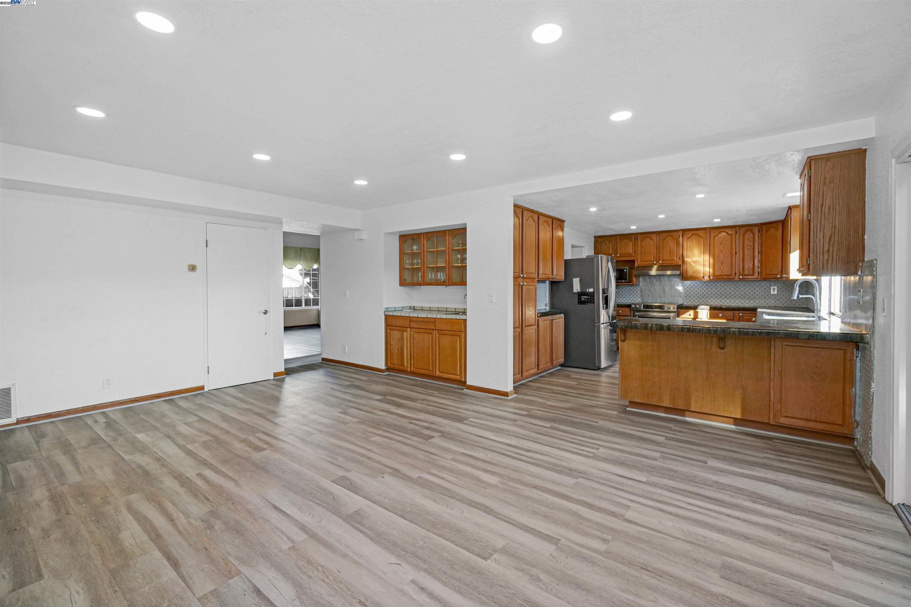 Detail Gallery Image 10 of 50 For 3608 Siskiyou Ct, Hayward,  CA 94542 - 4 Beds | 3 Baths