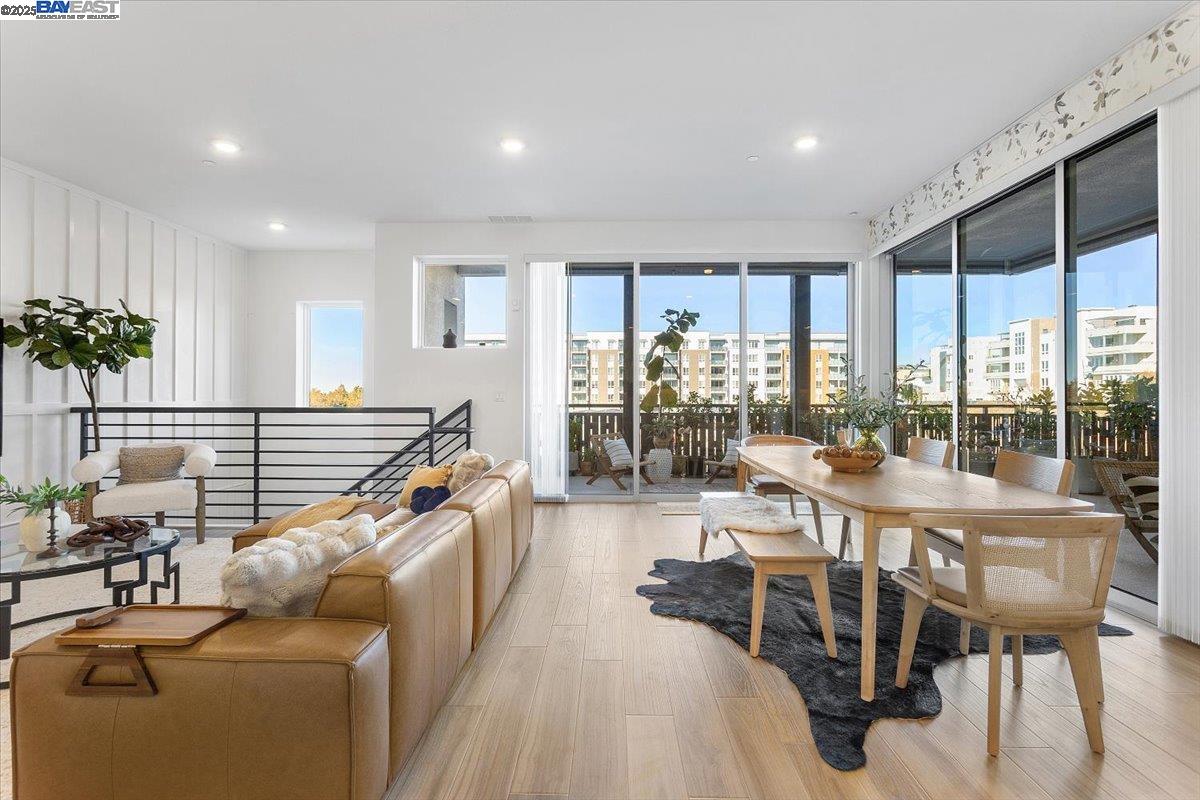 Detail Gallery Image 5 of 53 For 2250 Kilowatt Way #206,  Fremont,  CA 94539 - 3 Beds | 3 Baths