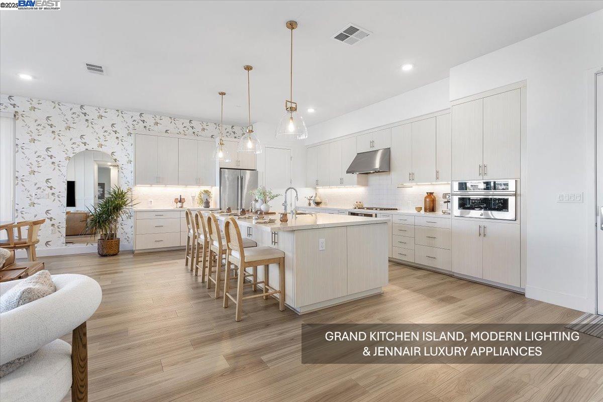 Detail Gallery Image 8 of 53 For 2250 Kilowatt Way #206,  Fremont,  CA 94539 - 3 Beds | 3 Baths