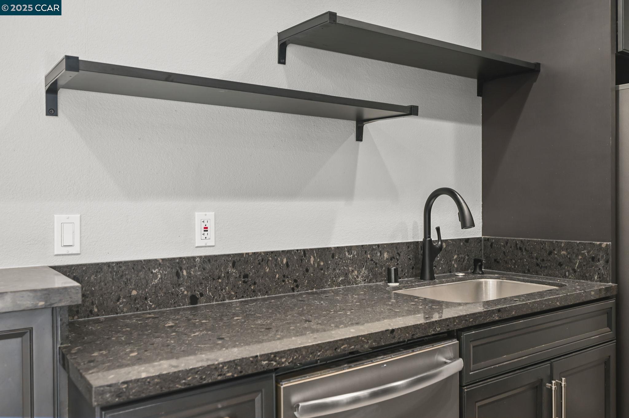 Photo #8: 41119067 Listing: Photo #8