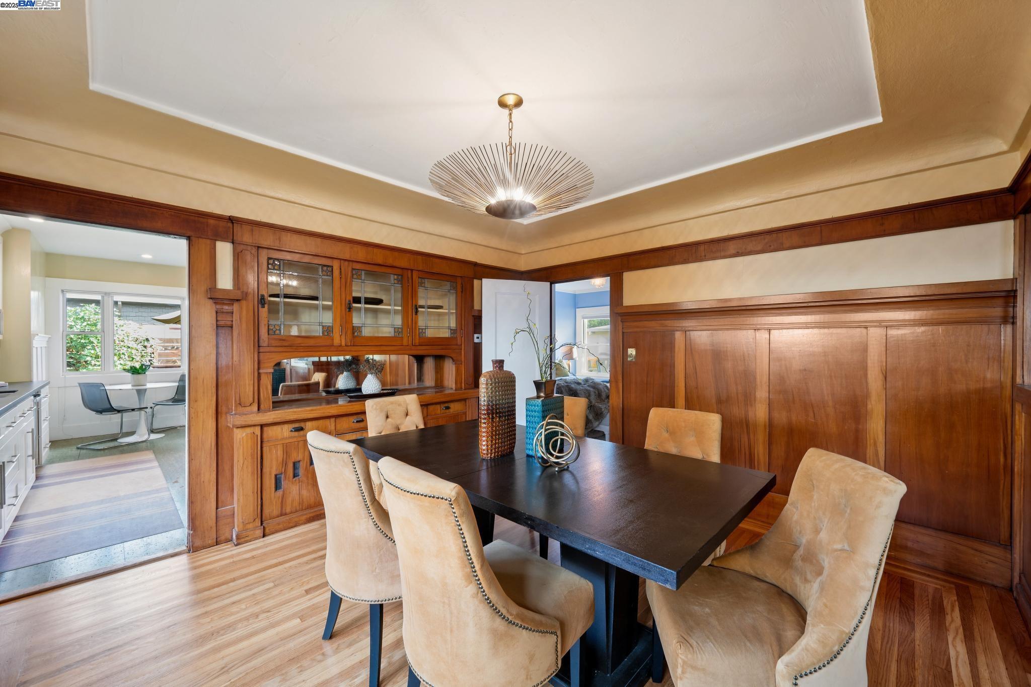 Detail Gallery Image 13 of 56 For 1542 Broadway, Alameda,  CA 94501 - 3 Beds | 1/1 Baths