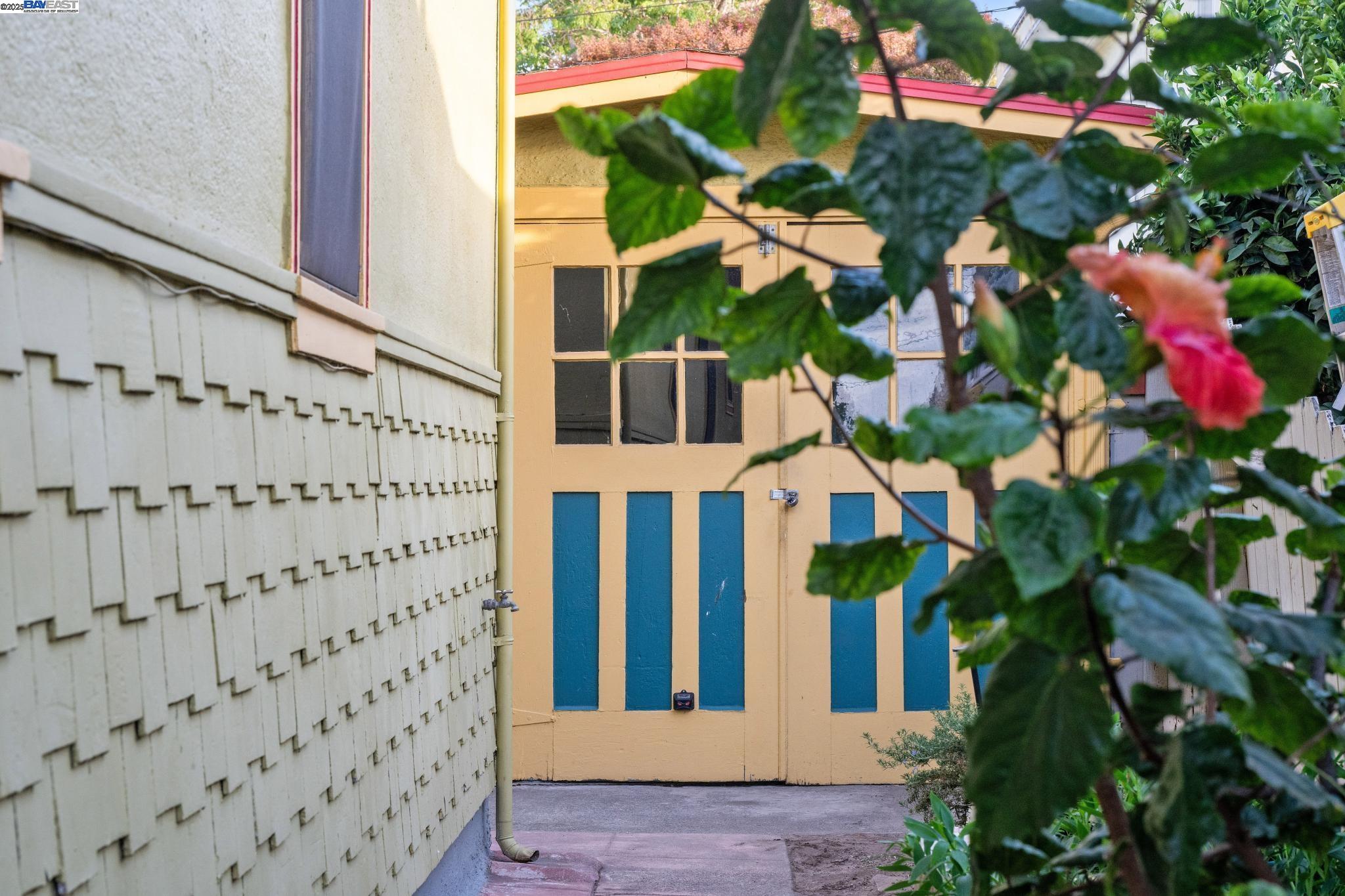 Detail Gallery Image 39 of 56 For 1542 Broadway, Alameda,  CA 94501 - 3 Beds | 1/1 Baths