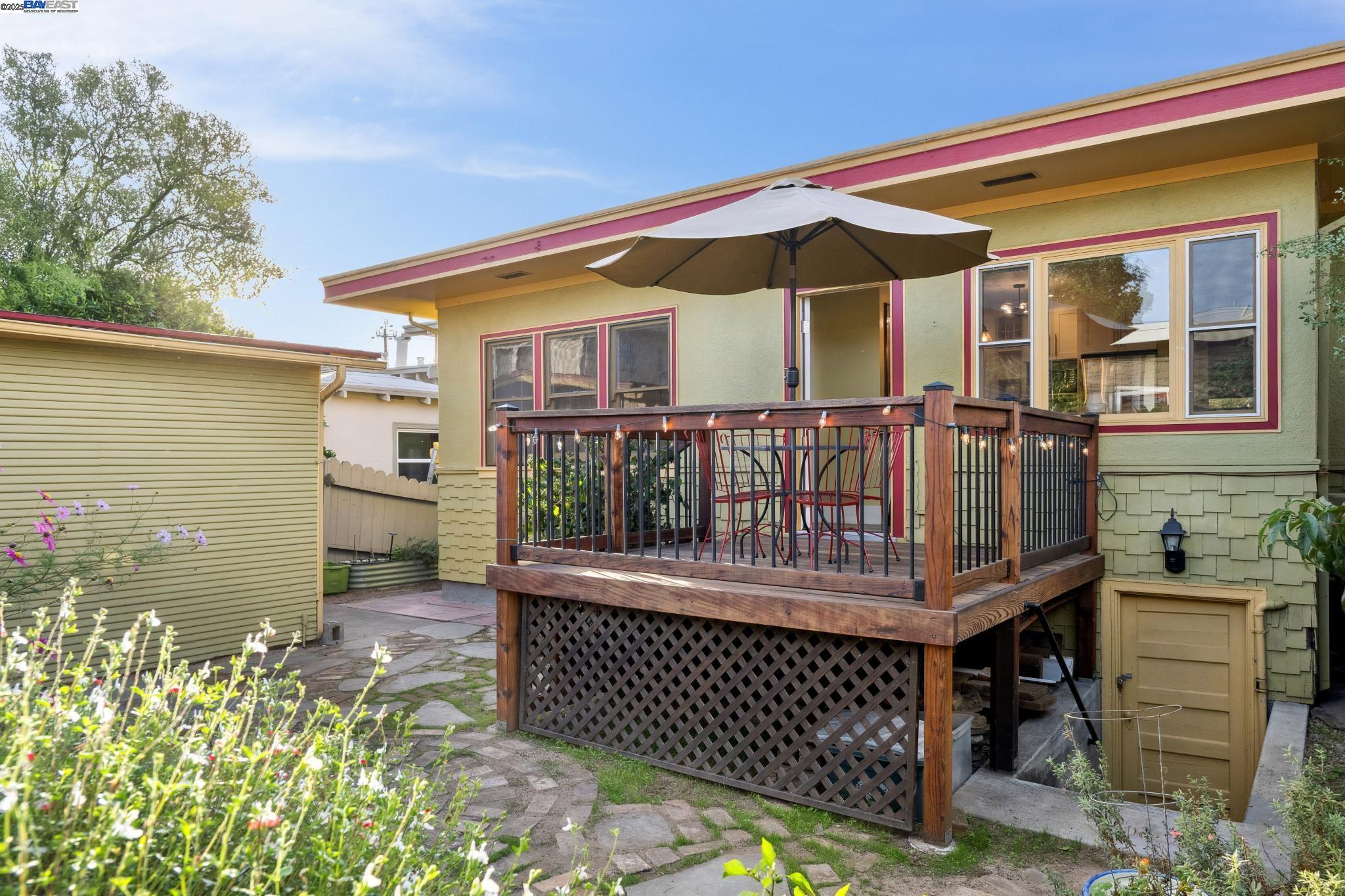 Detail Gallery Image 49 of 56 For 1542 Broadway, Alameda,  CA 94501 - 3 Beds | 1/1 Baths