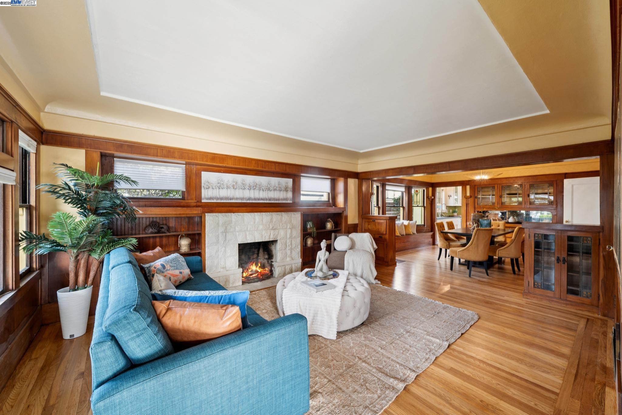 Detail Gallery Image 6 of 56 For 1542 Broadway, Alameda,  CA 94501 - 3 Beds | 1/1 Baths